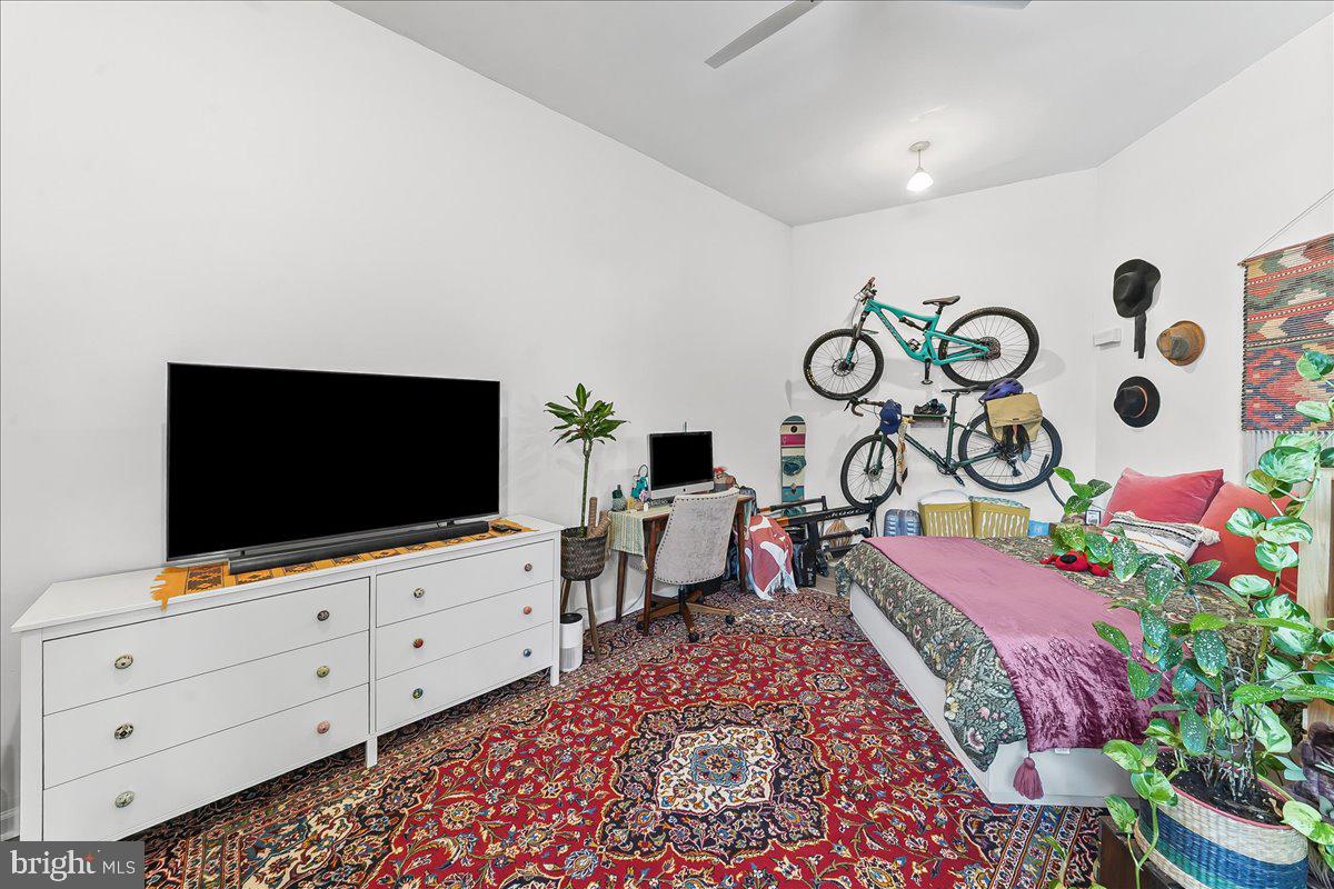 EAST FALLS - Residential