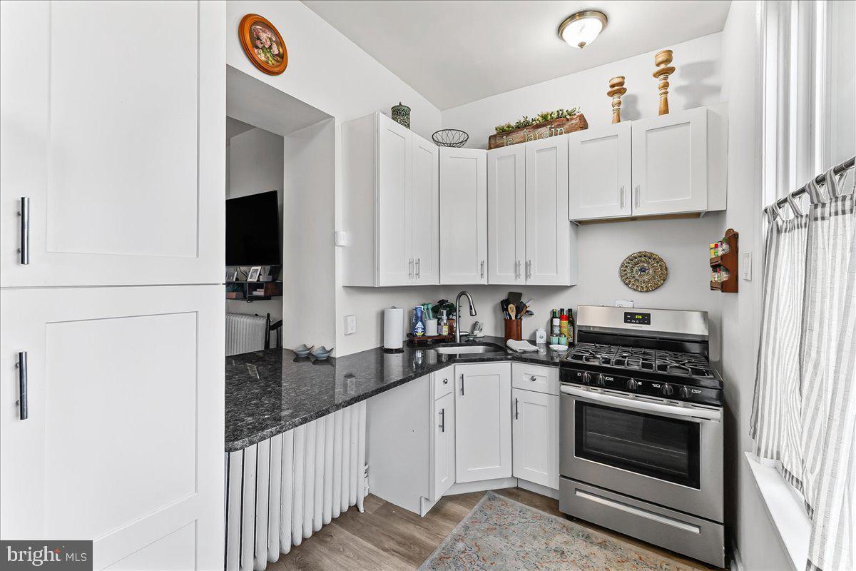 EAST FALLS - Residential