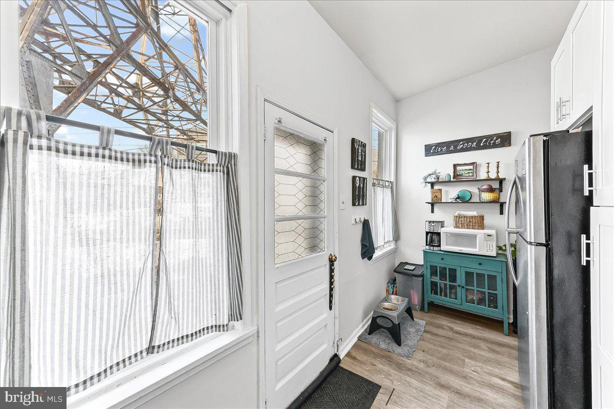 EAST FALLS - Residential