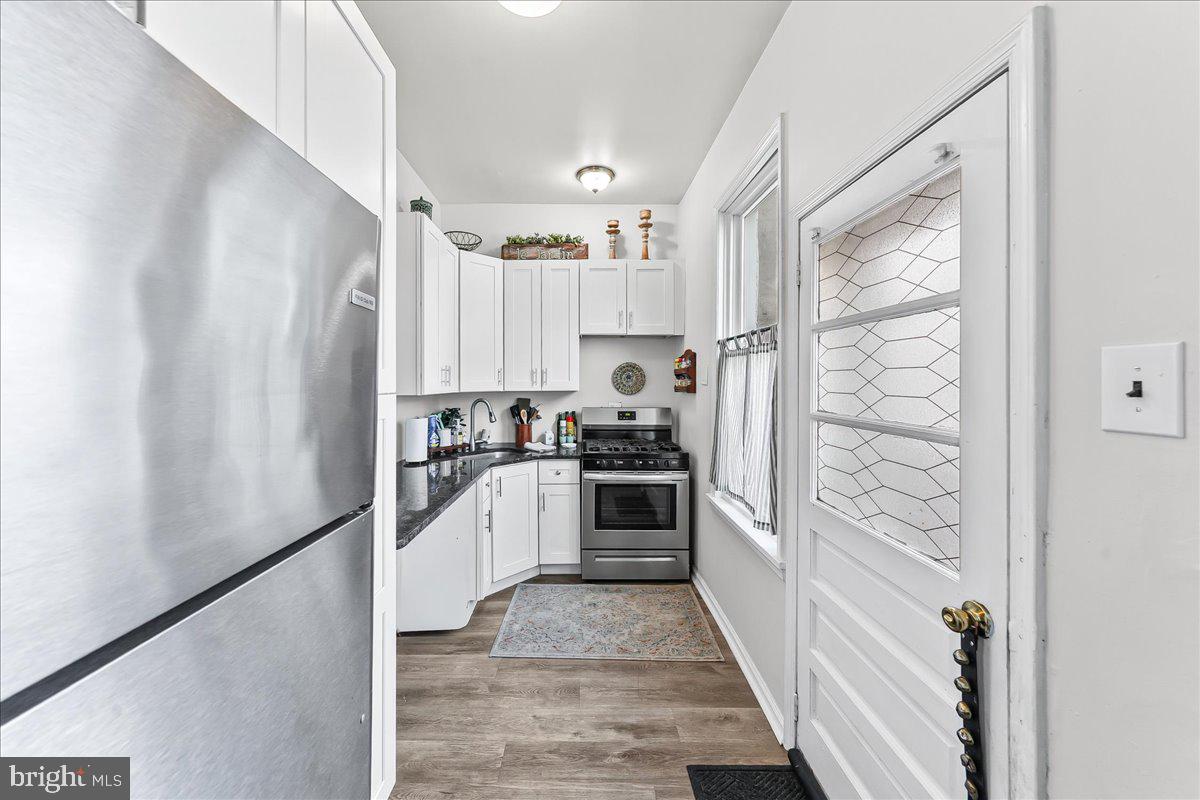 EAST FALLS - Residential