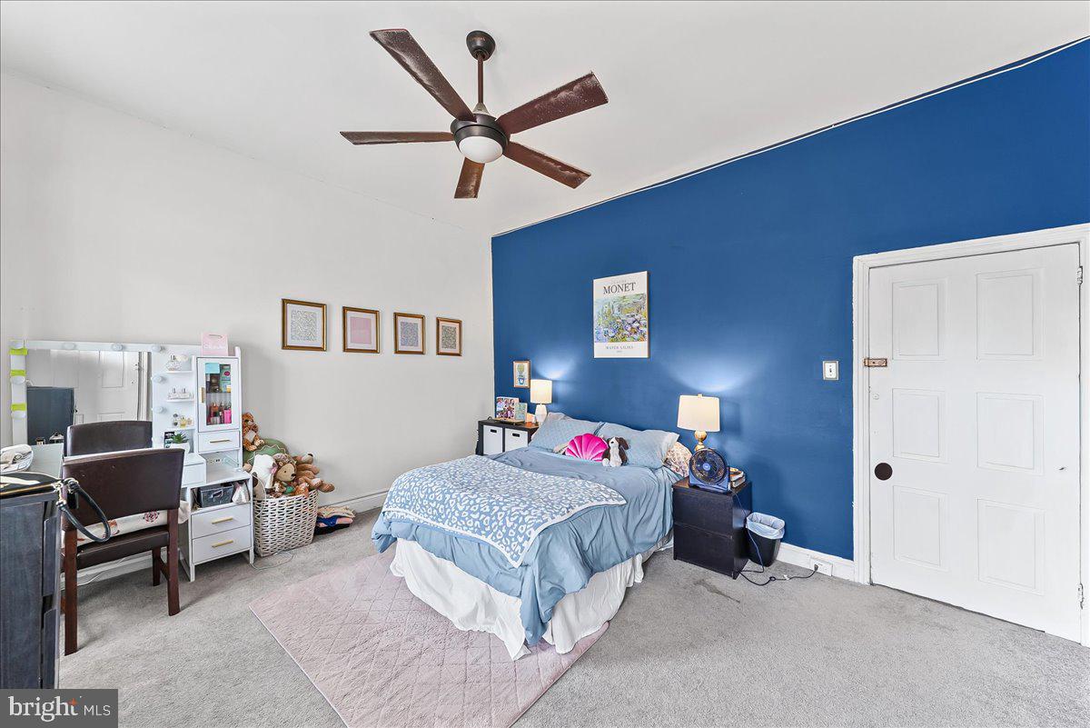 EAST FALLS - Residential