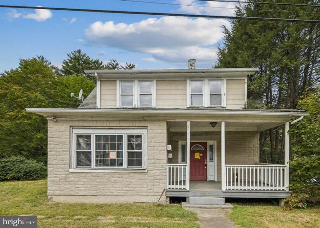 Photo of 609 Main Road, HUNLOCK CREEK, PA 18621 (MLS # PALU2002650)