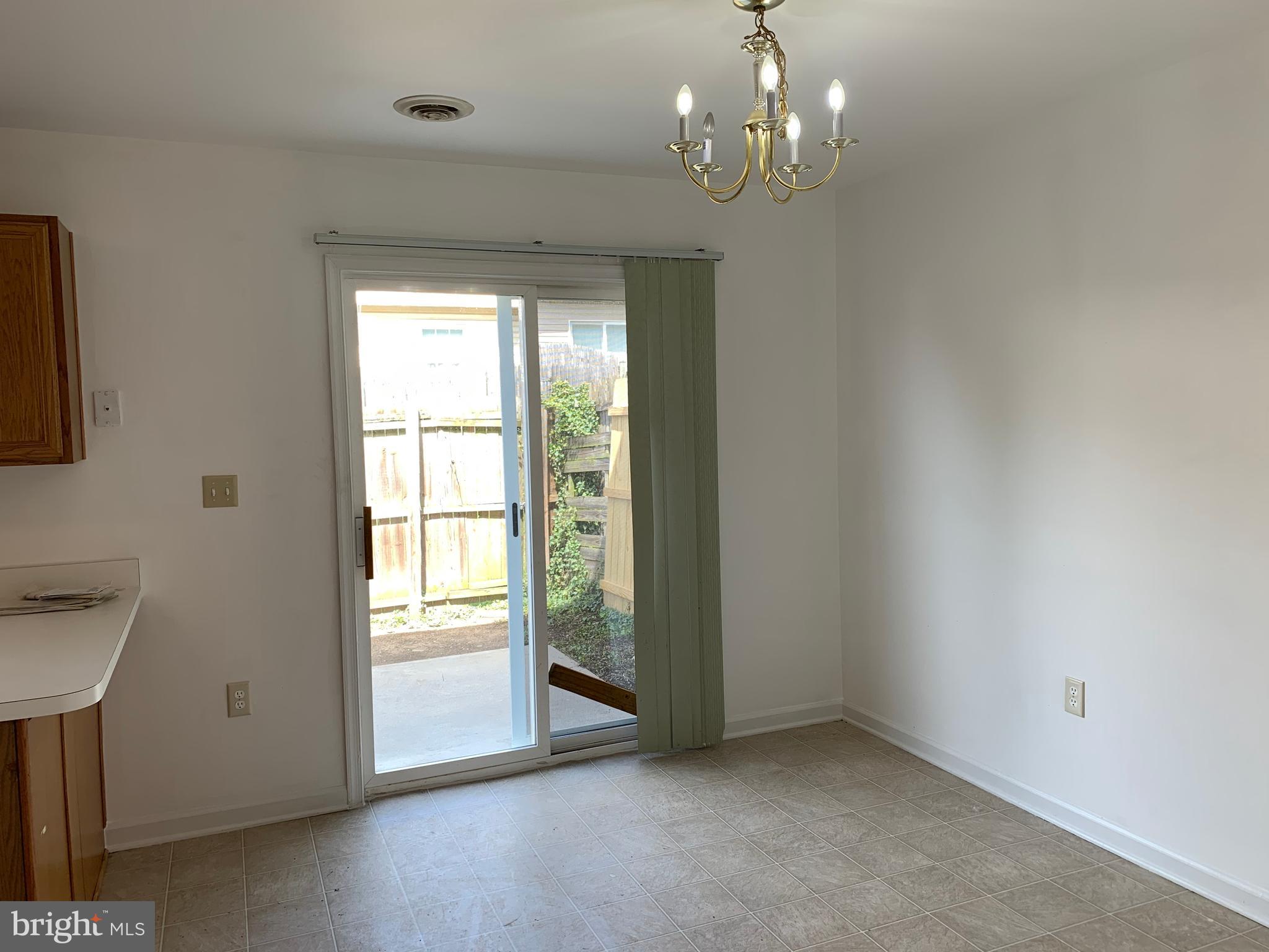 GEORGETOWN SQUARE - Residential Lease