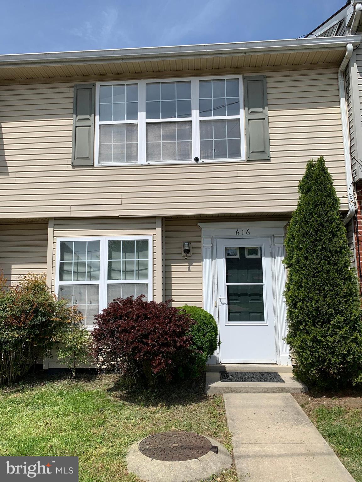 GEORGETOWN SQUARE - Residential Lease