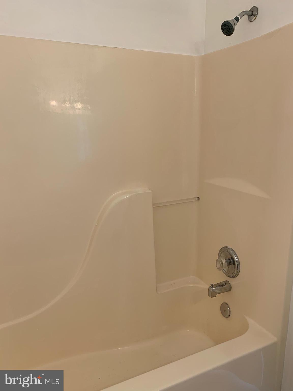 GEORGETOWN SQUARE - Residential Lease