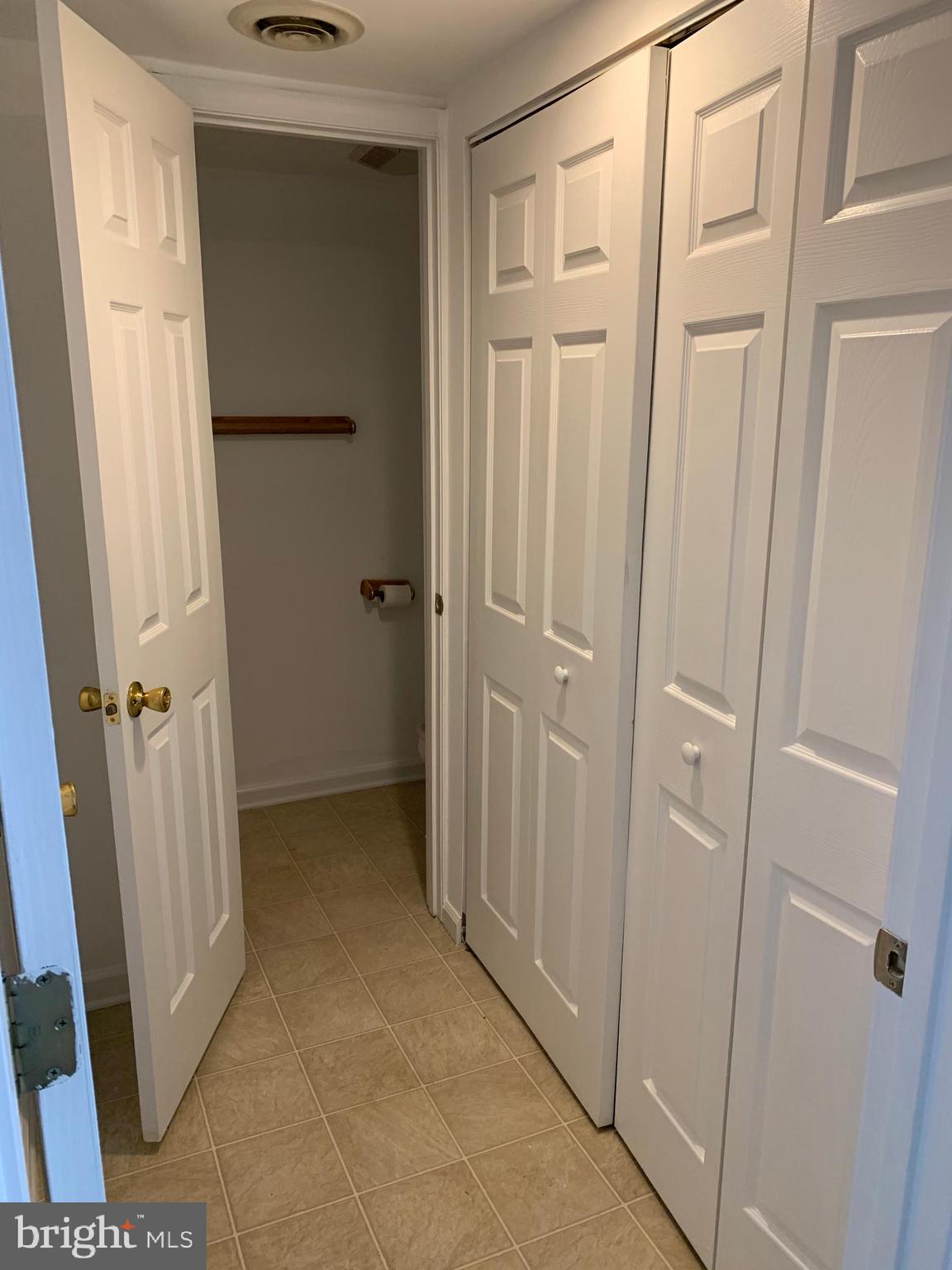 GEORGETOWN SQUARE - Residential Lease