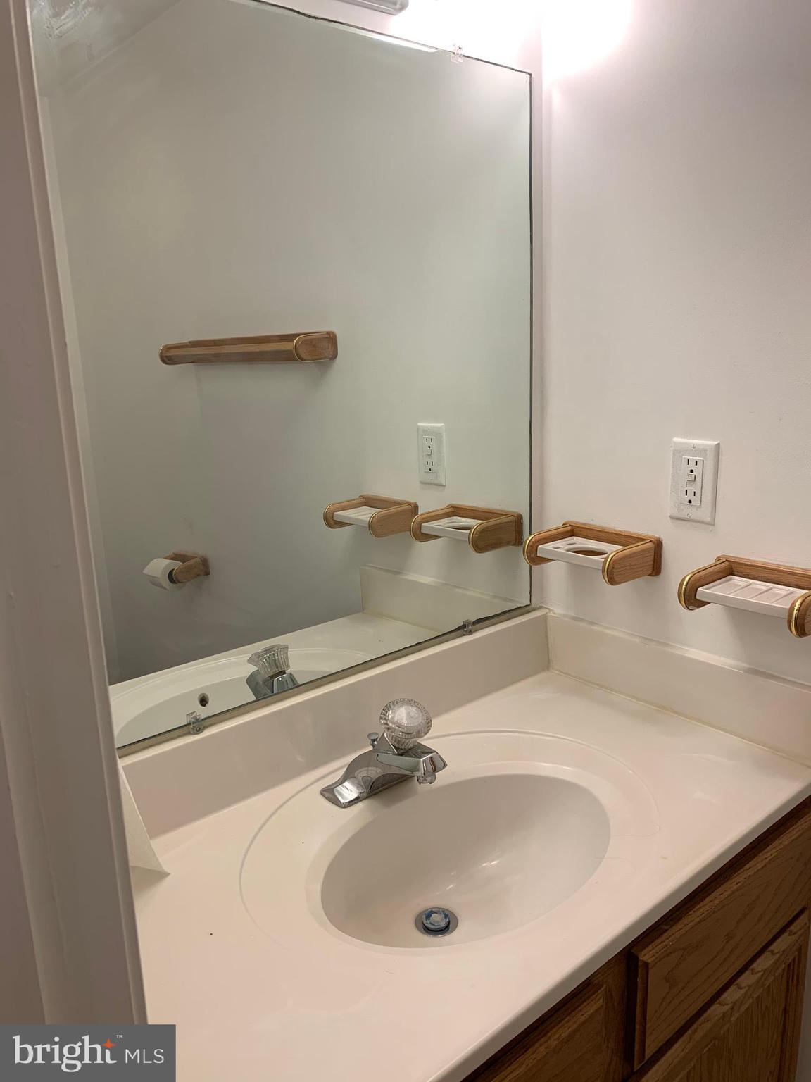 GEORGETOWN SQUARE - Residential Lease