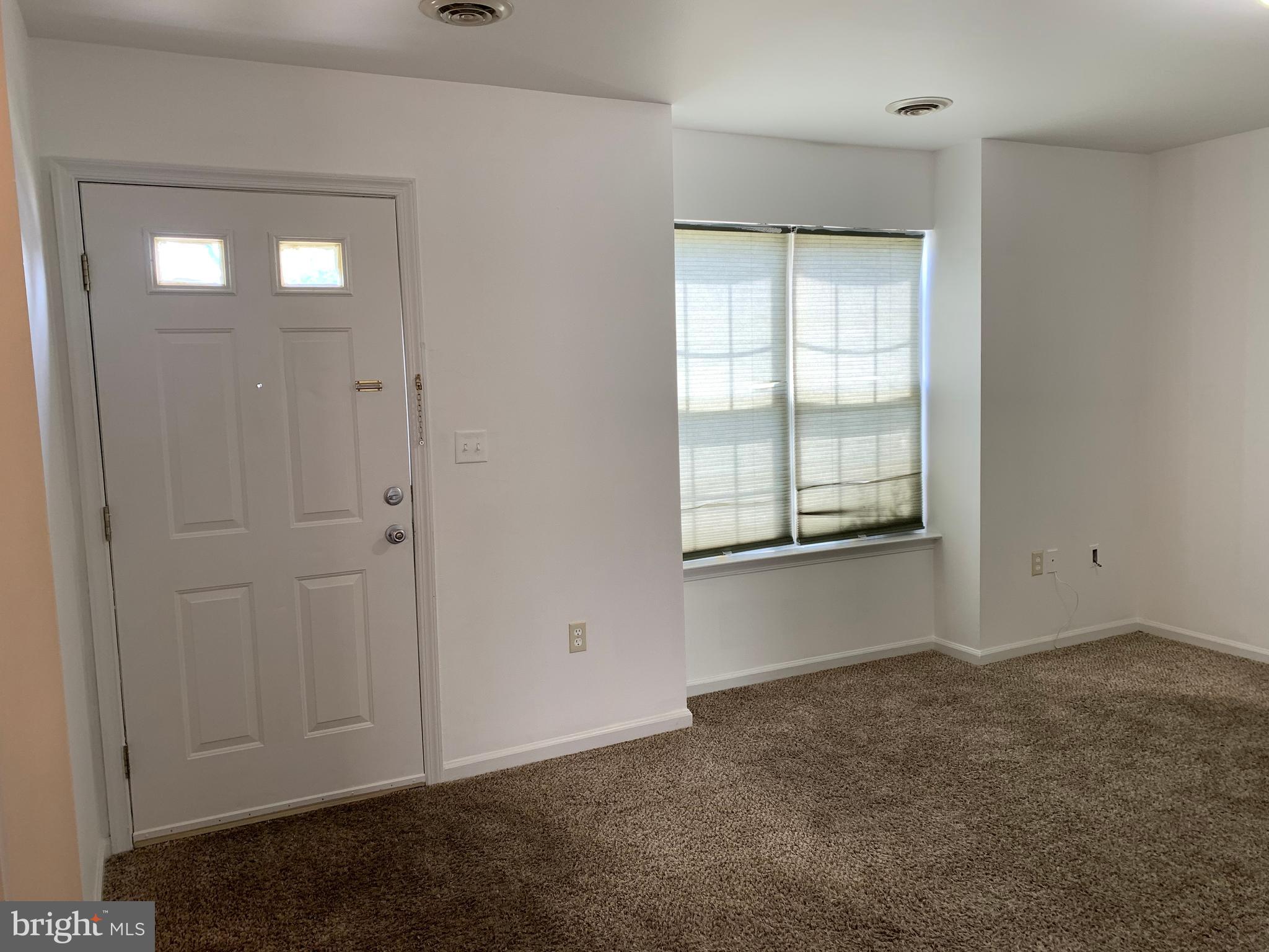 GEORGETOWN SQUARE - Residential Lease