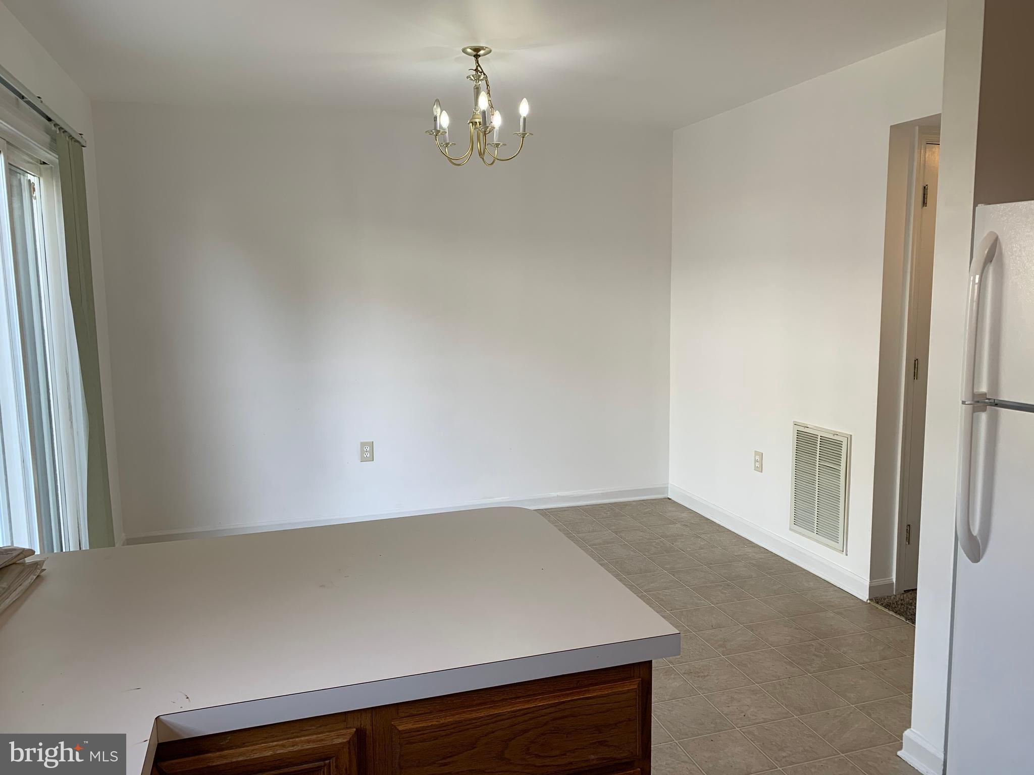 GEORGETOWN SQUARE - Residential Lease