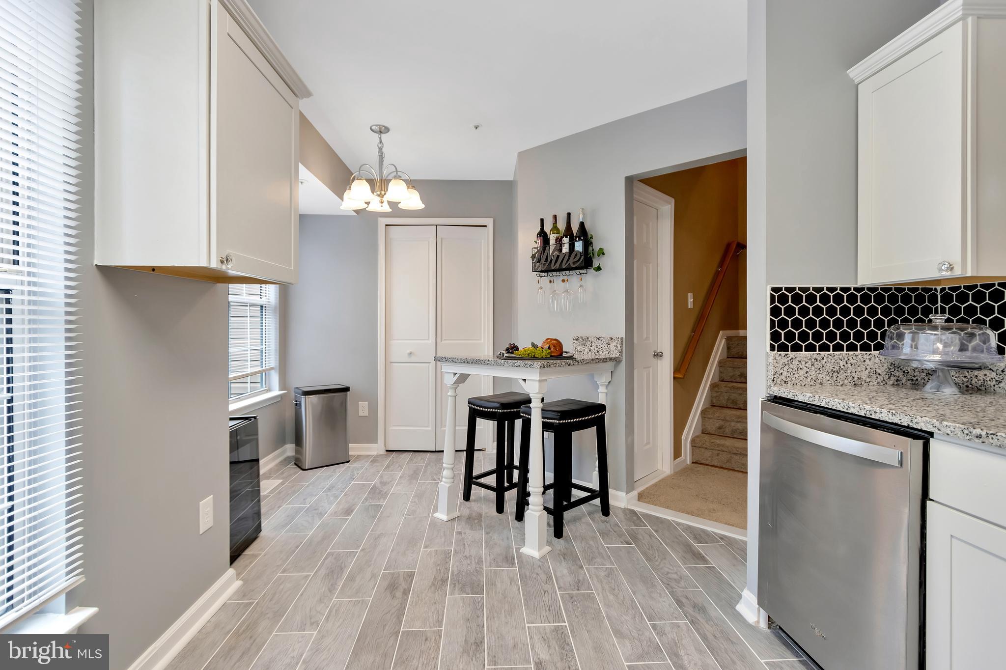 SEVEN OAKS - Residential