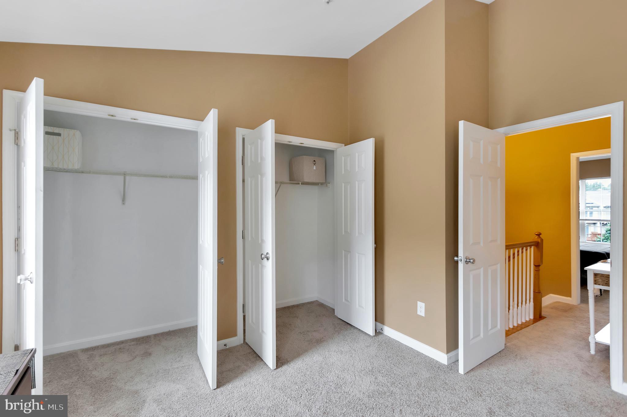 SEVEN OAKS - Residential