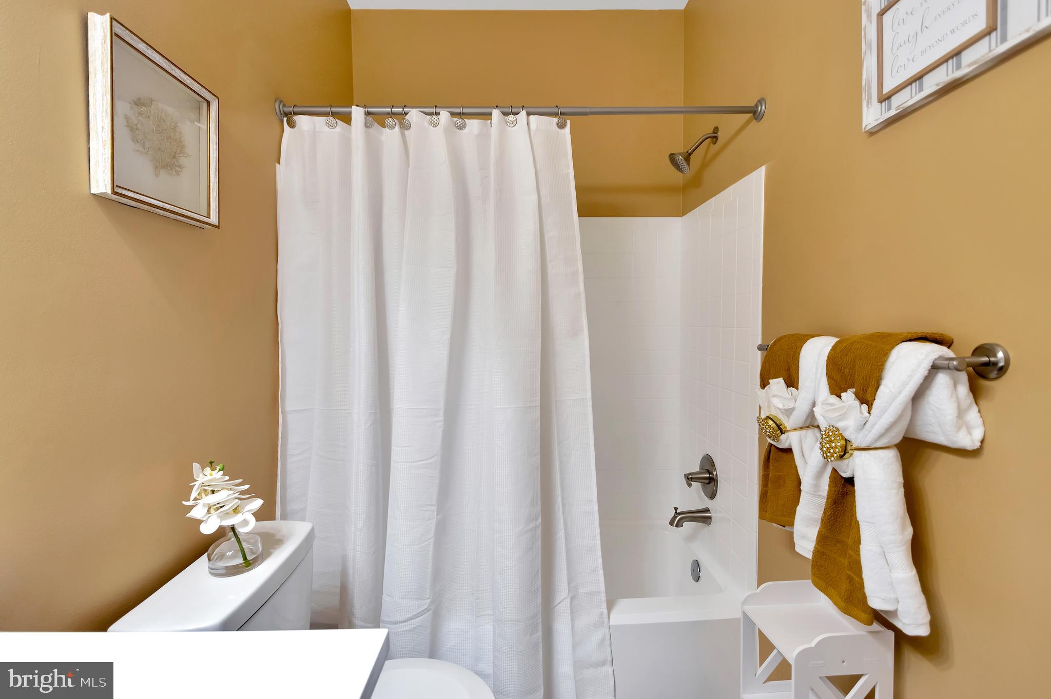 SEVEN OAKS - Residential