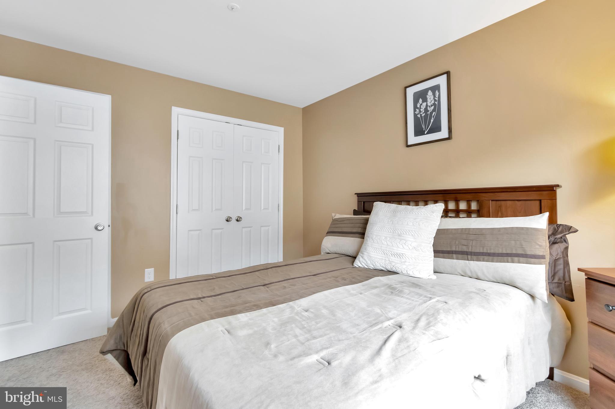 SEVEN OAKS - Residential