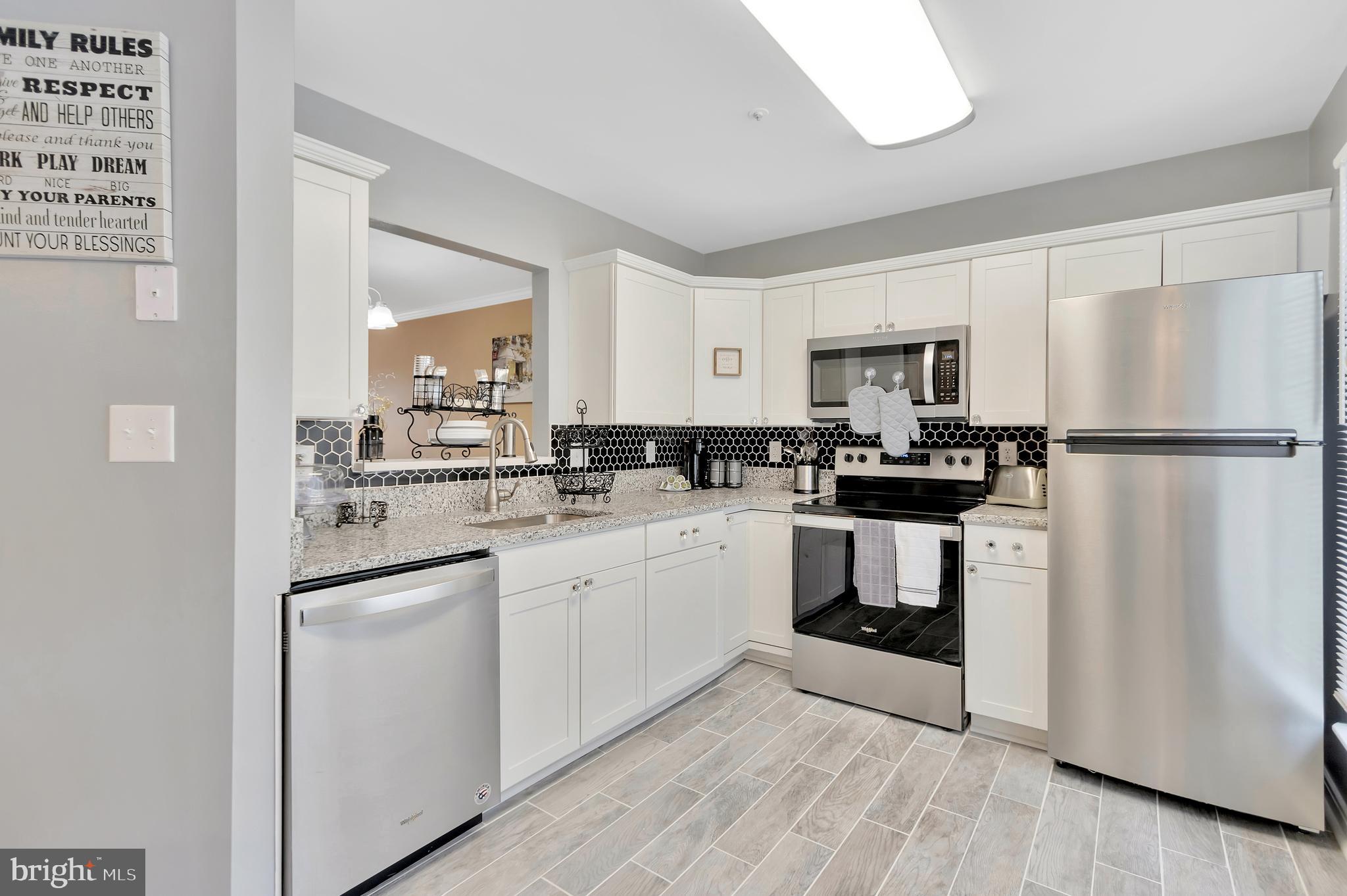 SEVEN OAKS - Residential