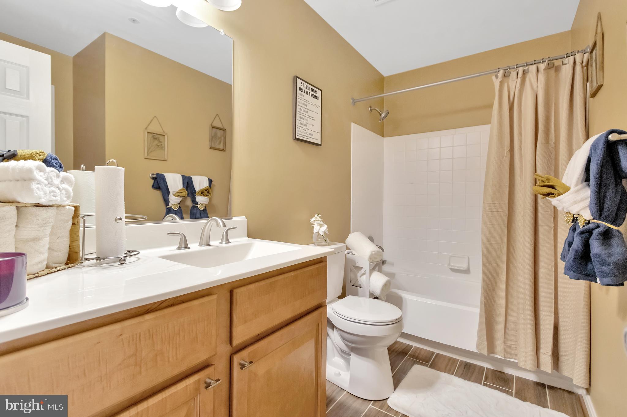 SEVEN OAKS - Residential