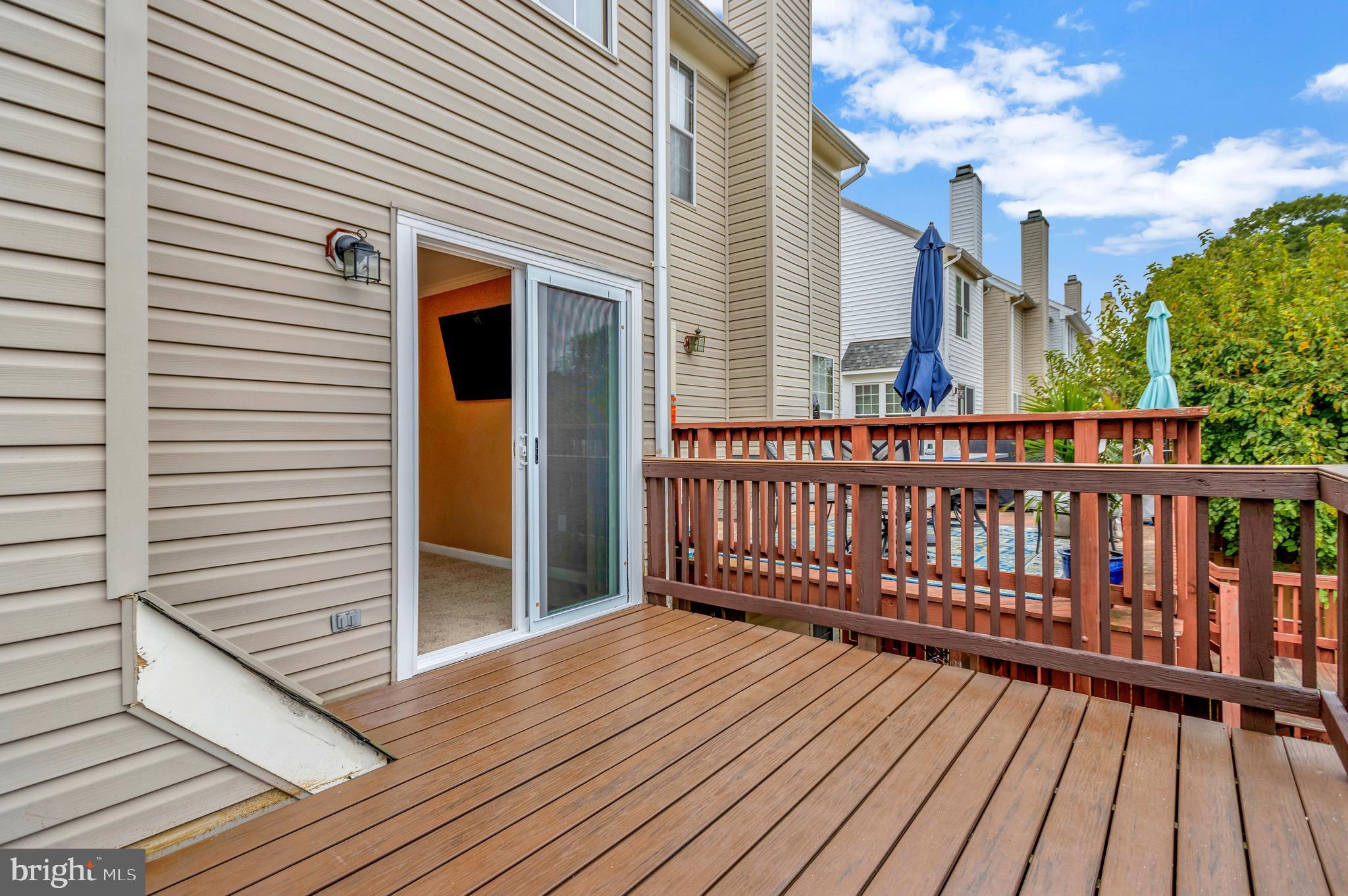 SEVEN OAKS - Residential