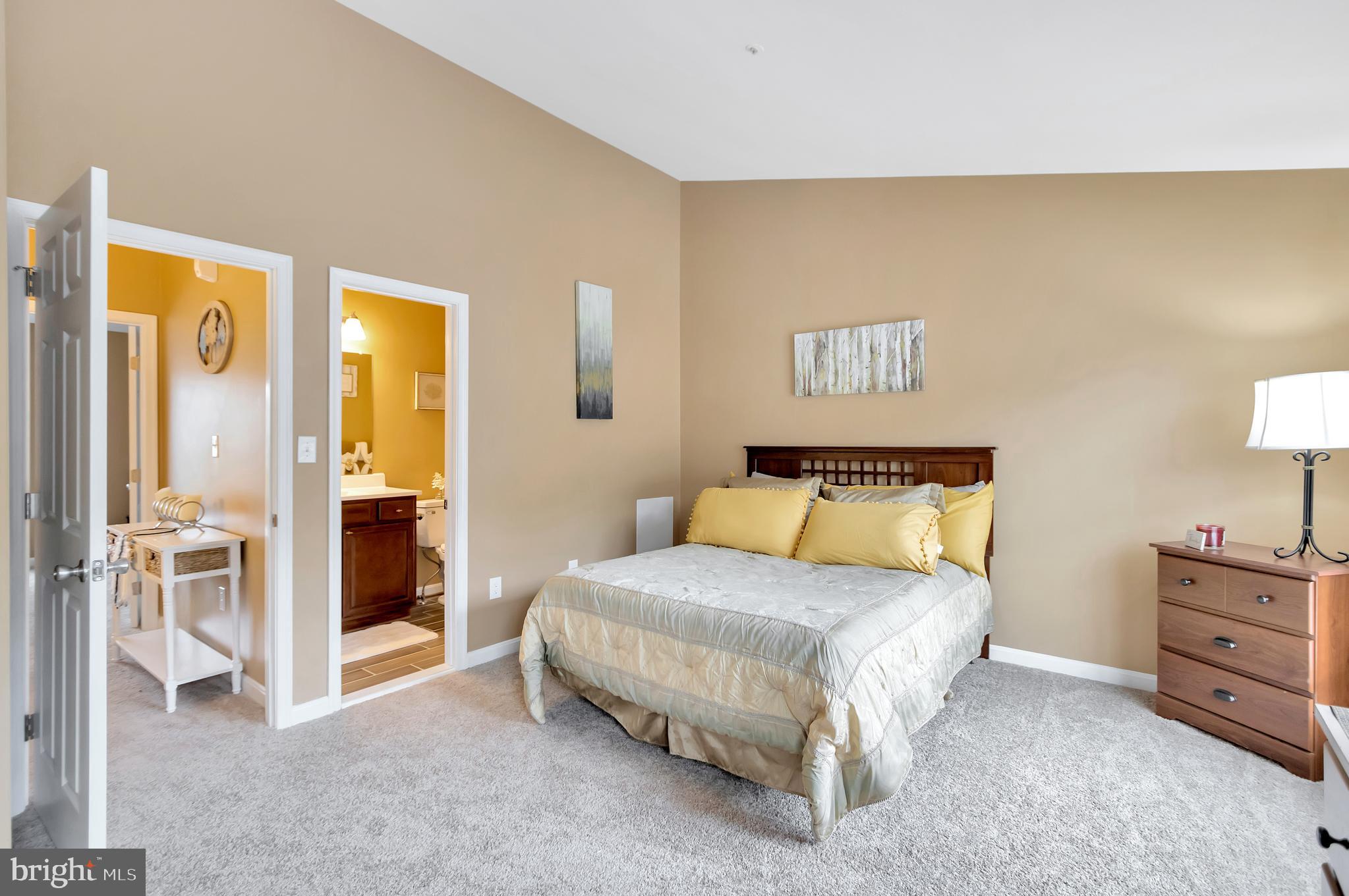 SEVEN OAKS - Residential