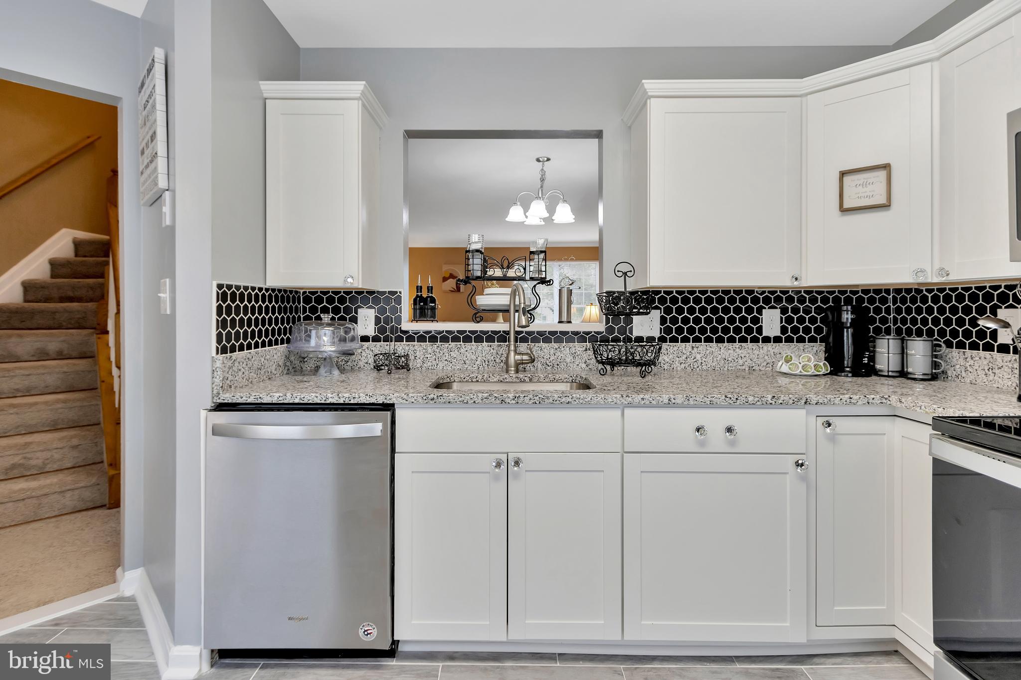 SEVEN OAKS - Residential