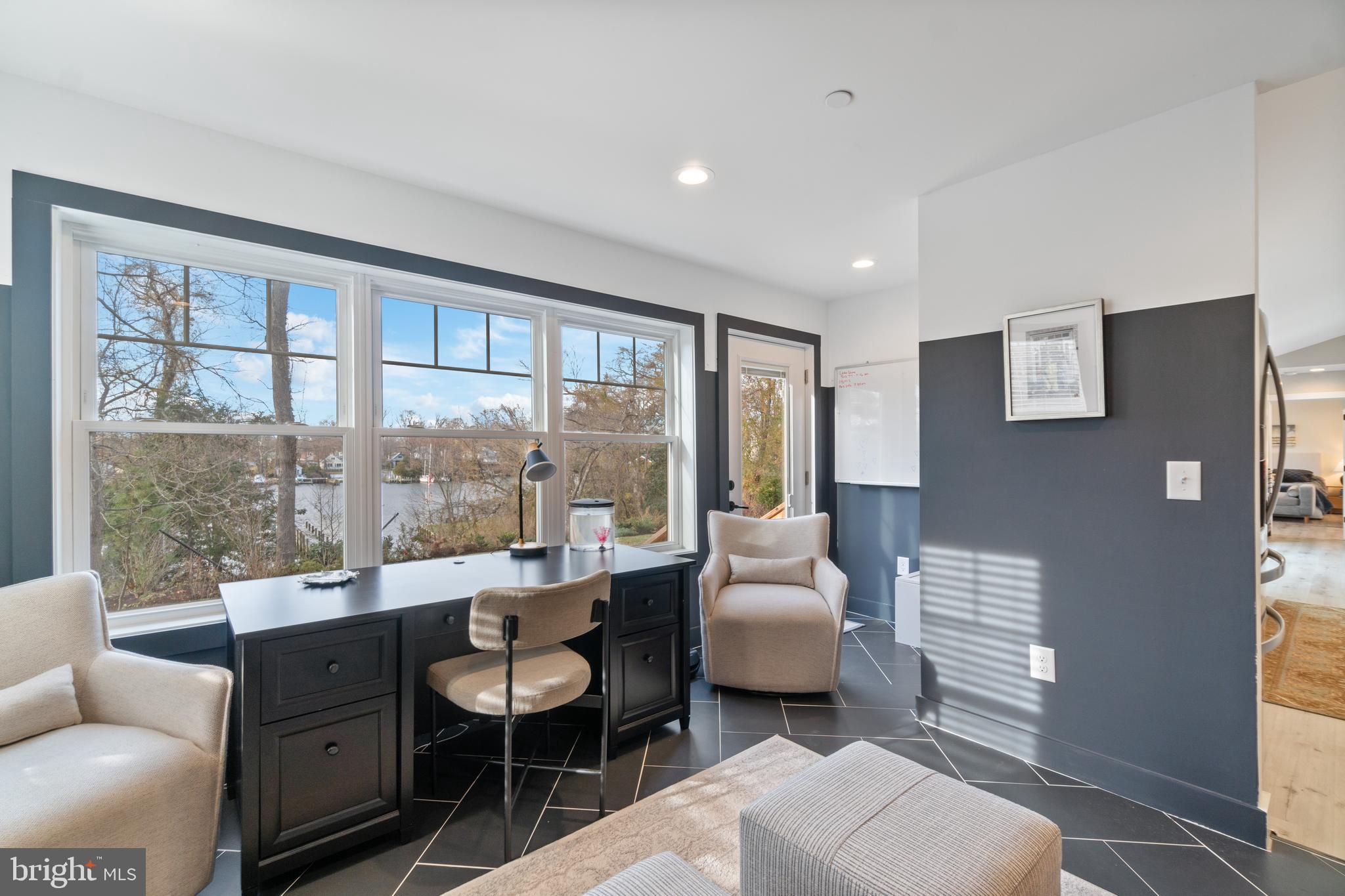 LAUREL ACRES - Residential