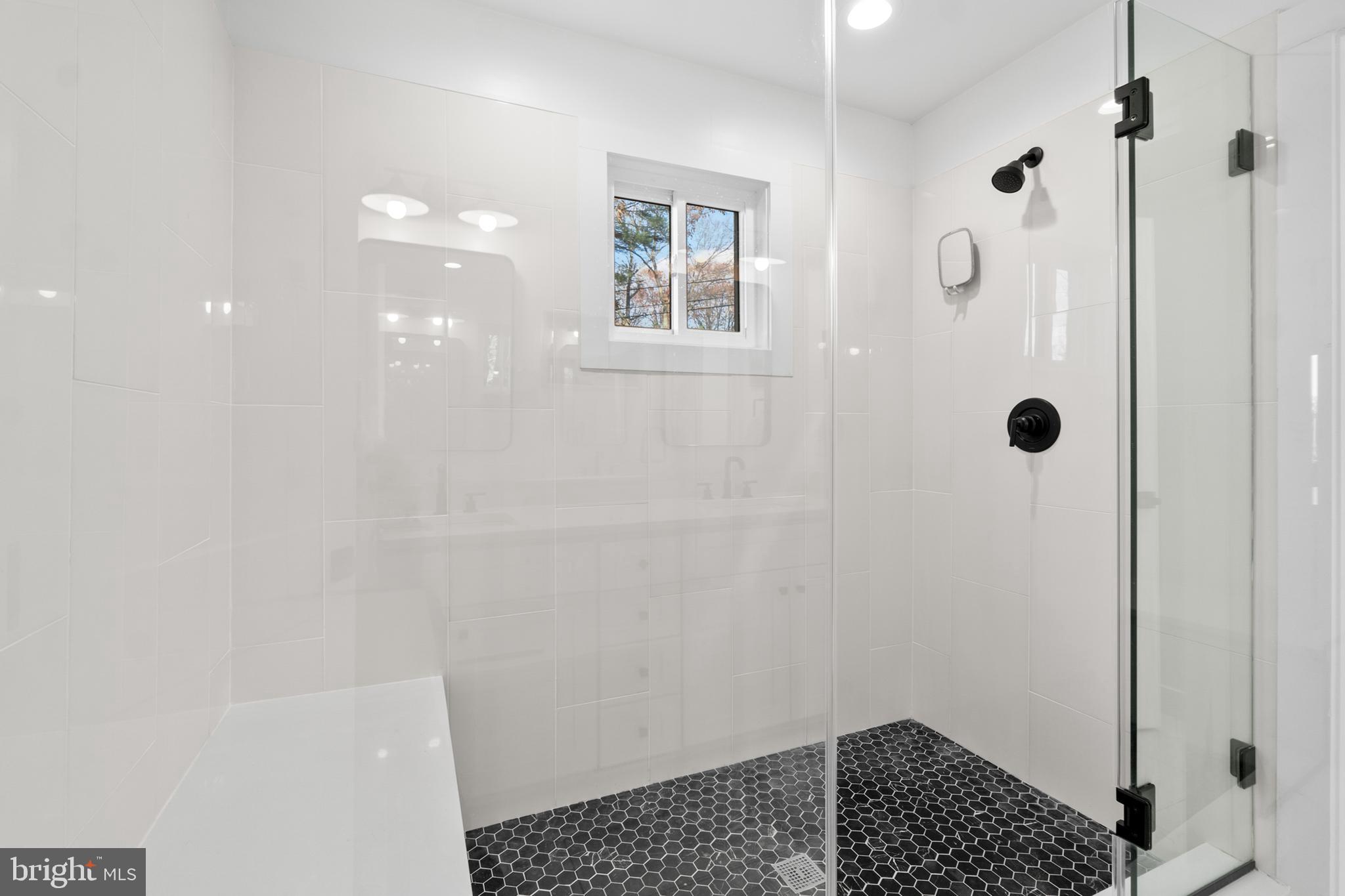 LAUREL ACRES - Residential