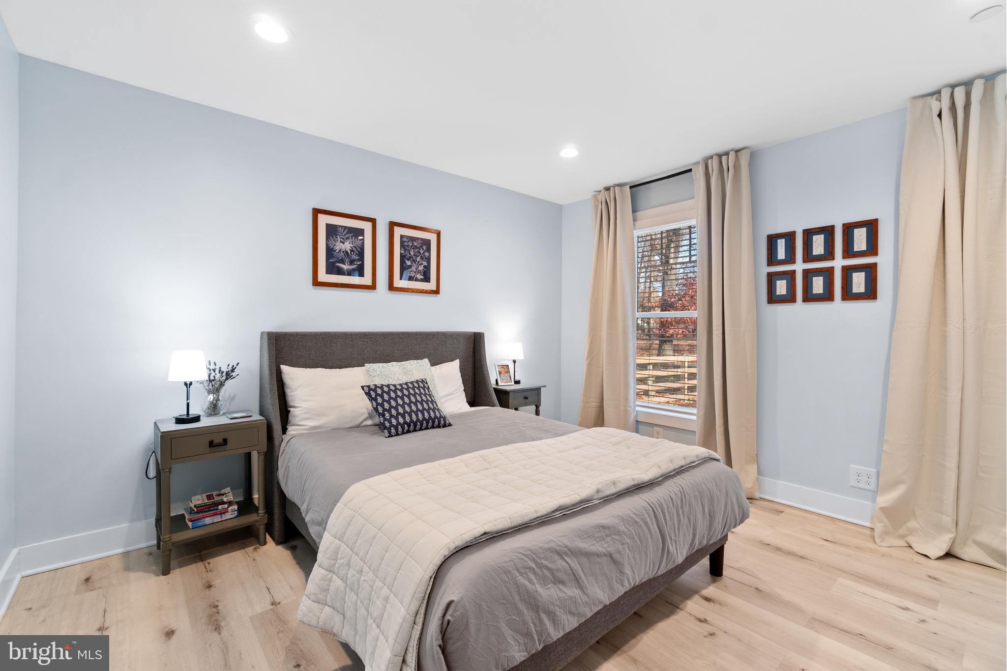 LAUREL ACRES - Residential