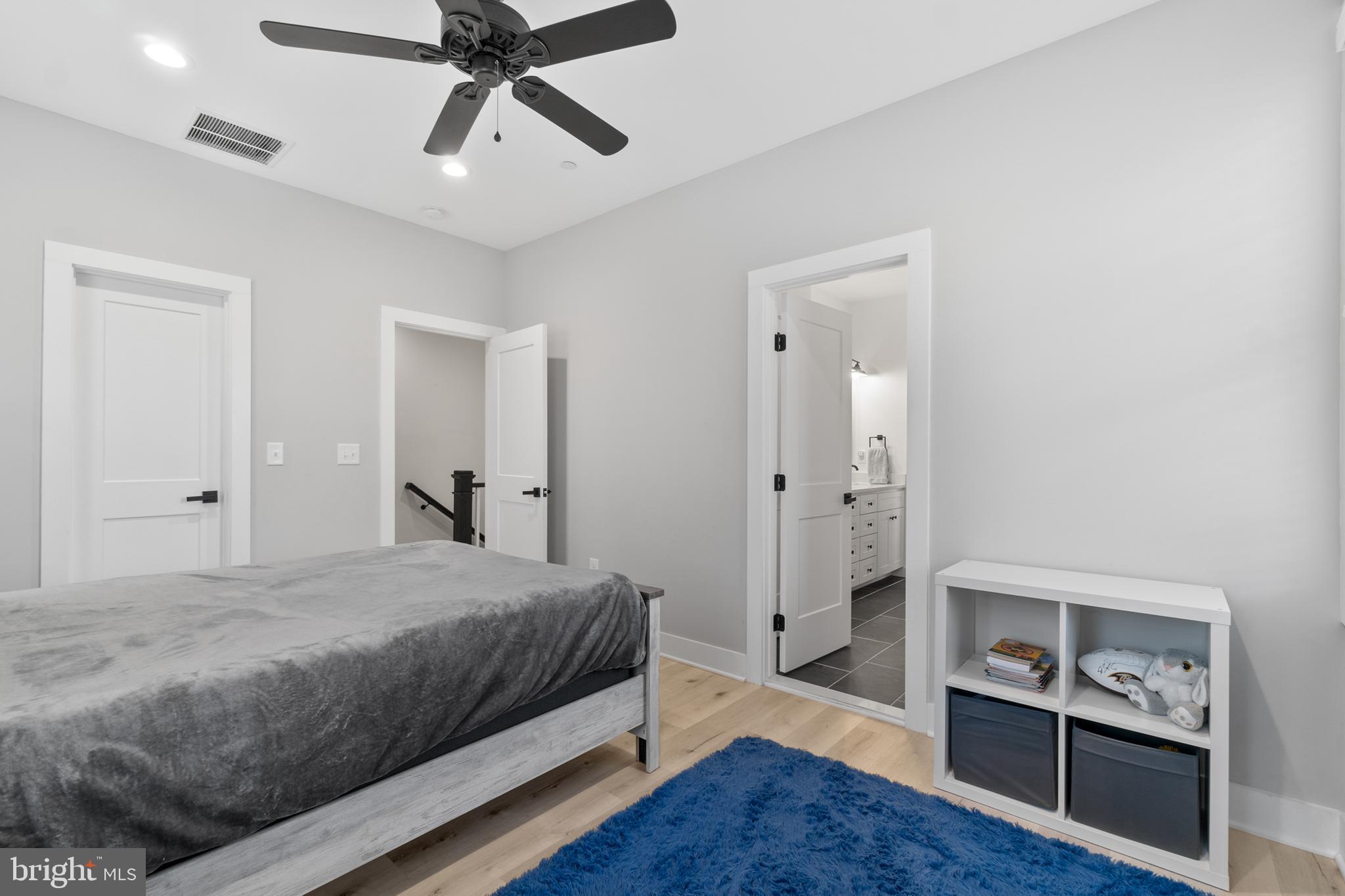 LAUREL ACRES - Residential