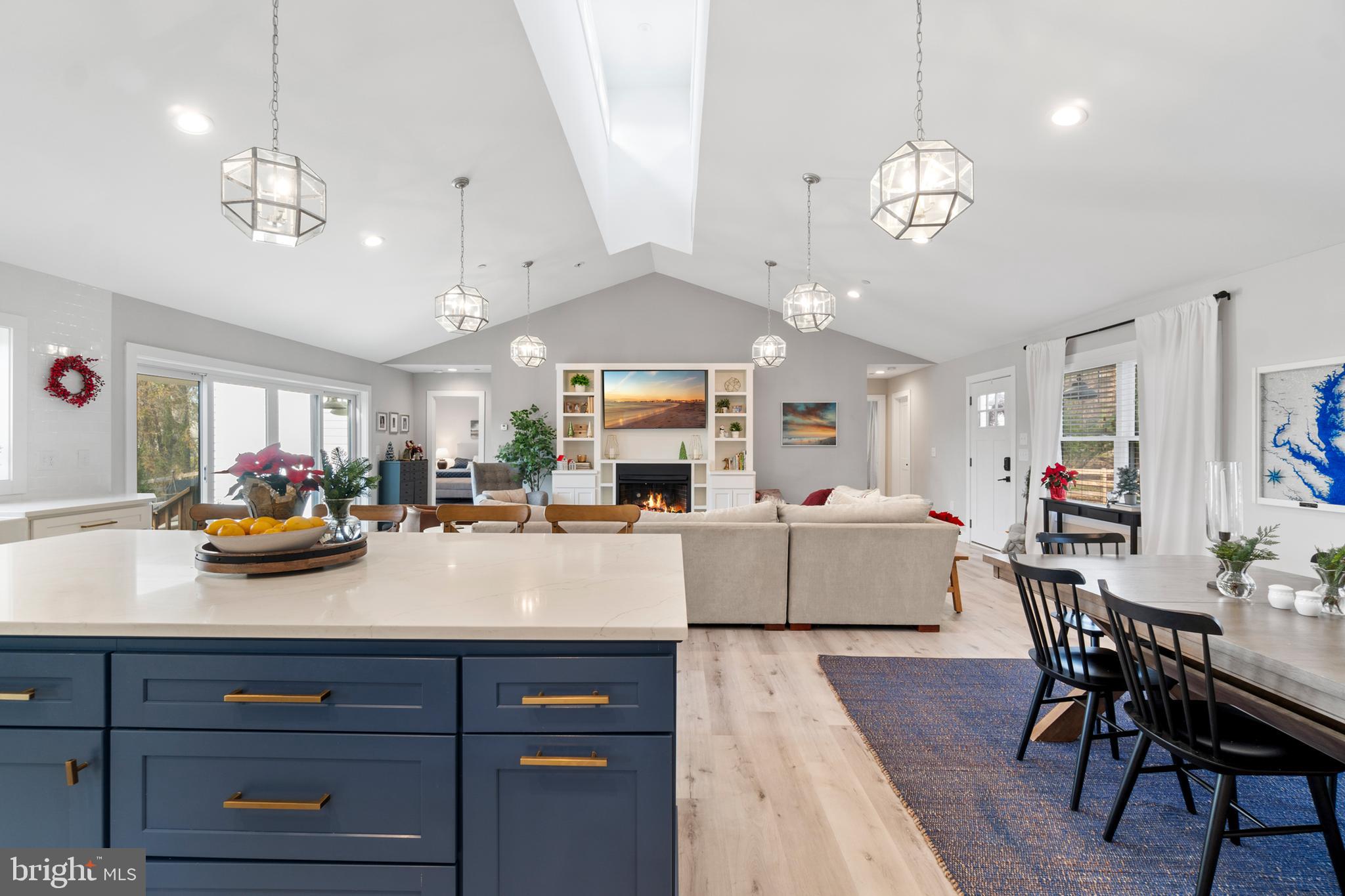 LAUREL ACRES - Residential