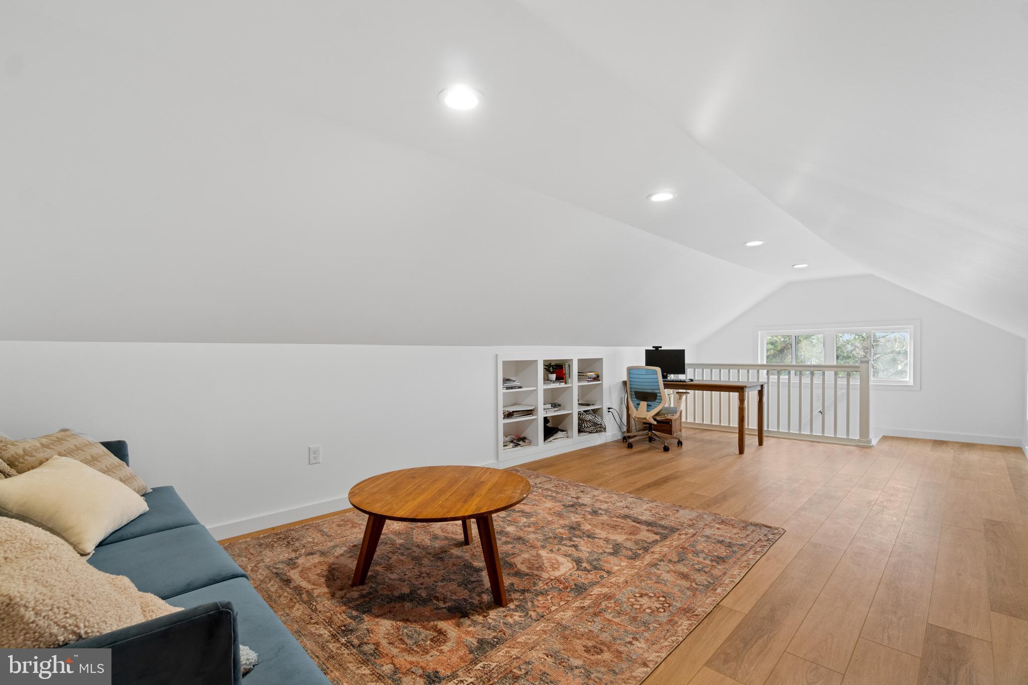 LAUREL ACRES - Residential