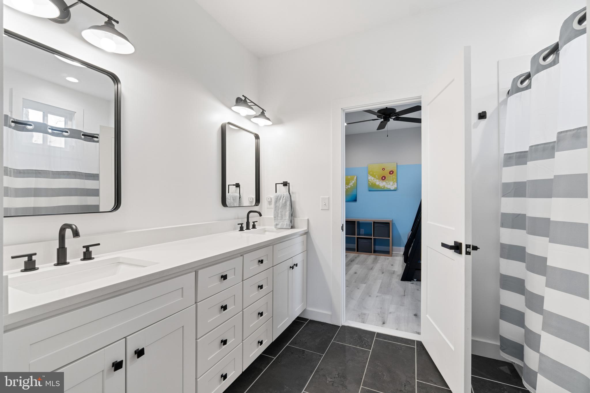 LAUREL ACRES - Residential