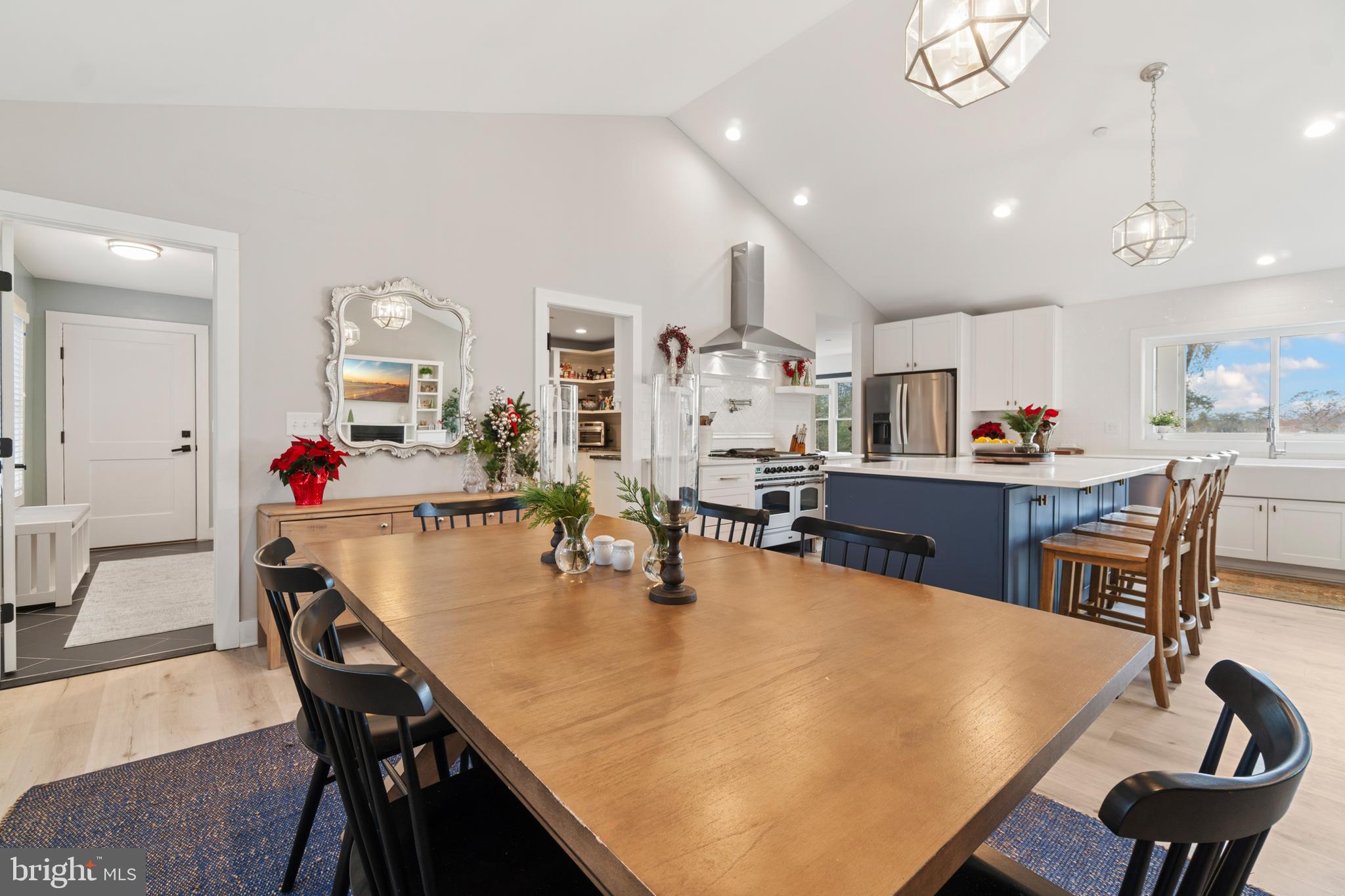 LAUREL ACRES - Residential