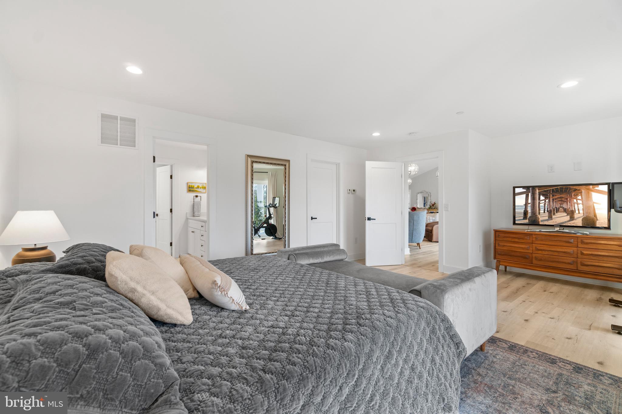 LAUREL ACRES - Residential