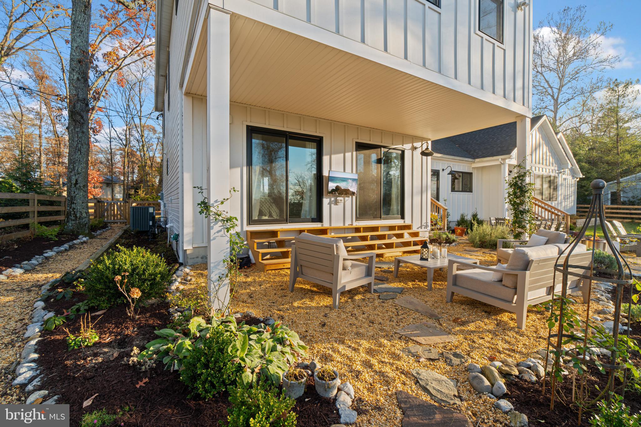 LAUREL ACRES - Residential