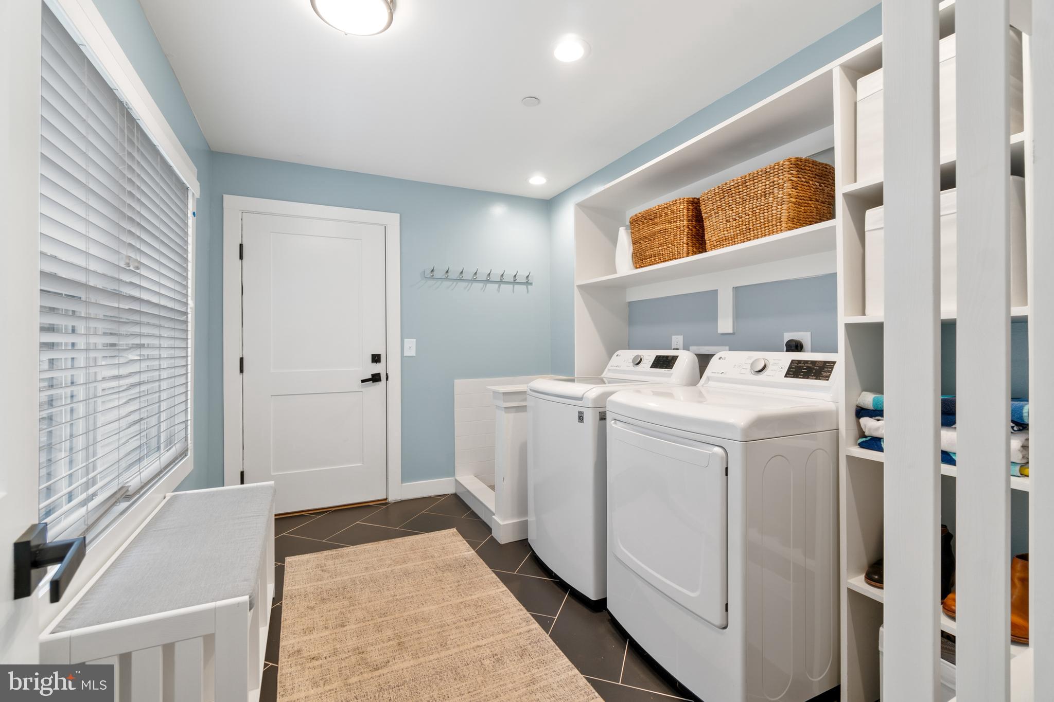 LAUREL ACRES - Residential