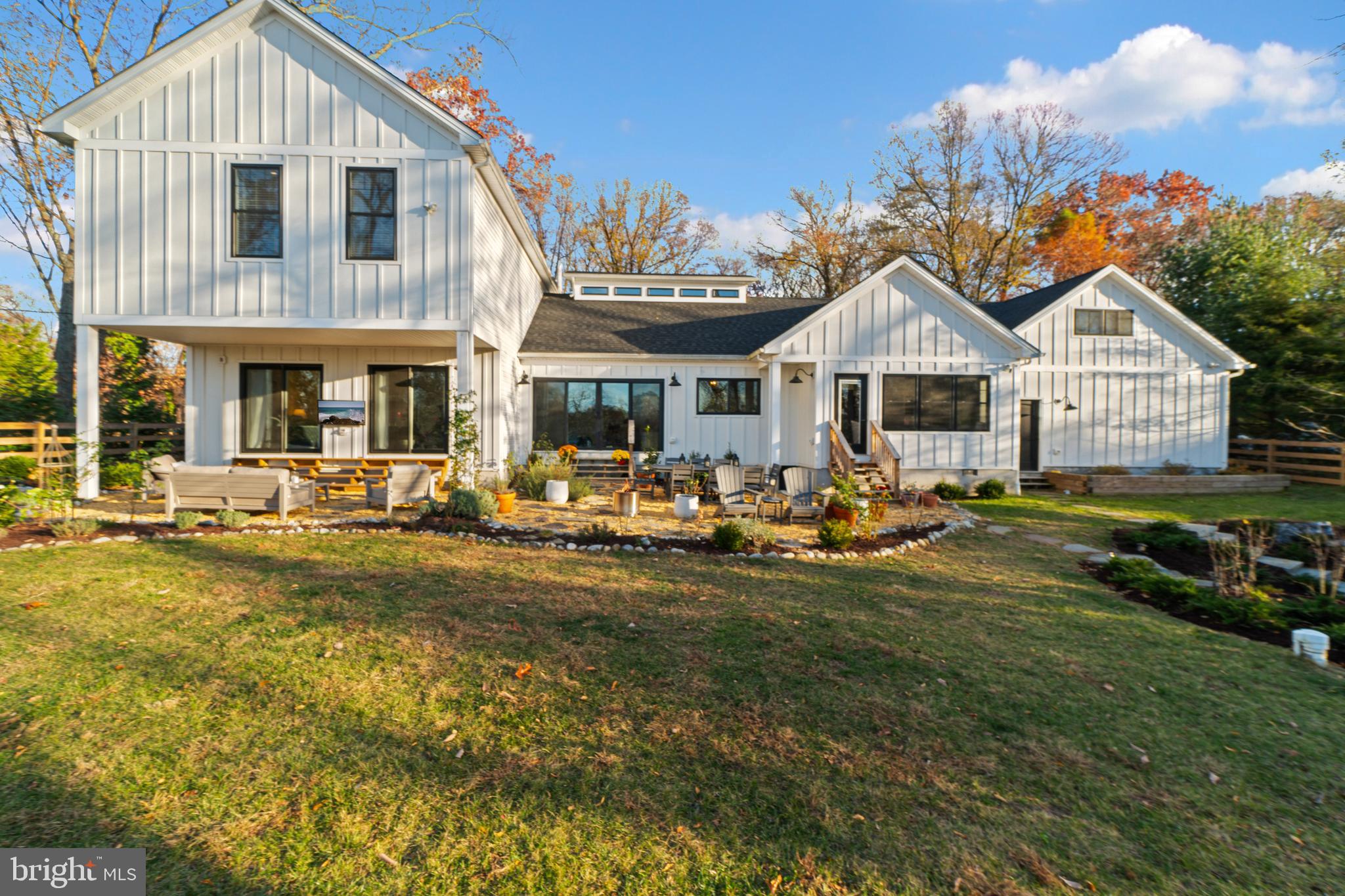 LAUREL ACRES - Residential