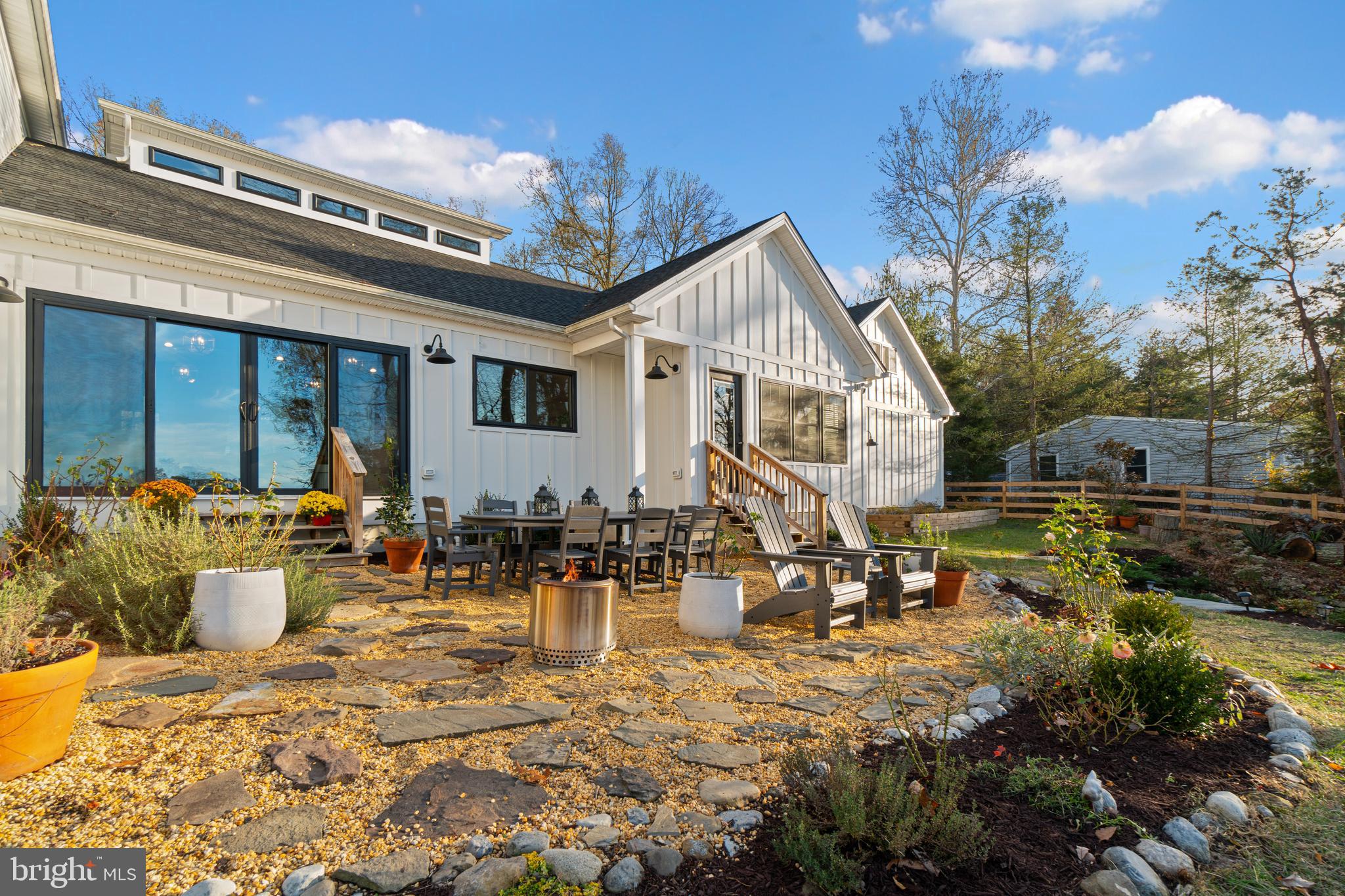 LAUREL ACRES - Residential