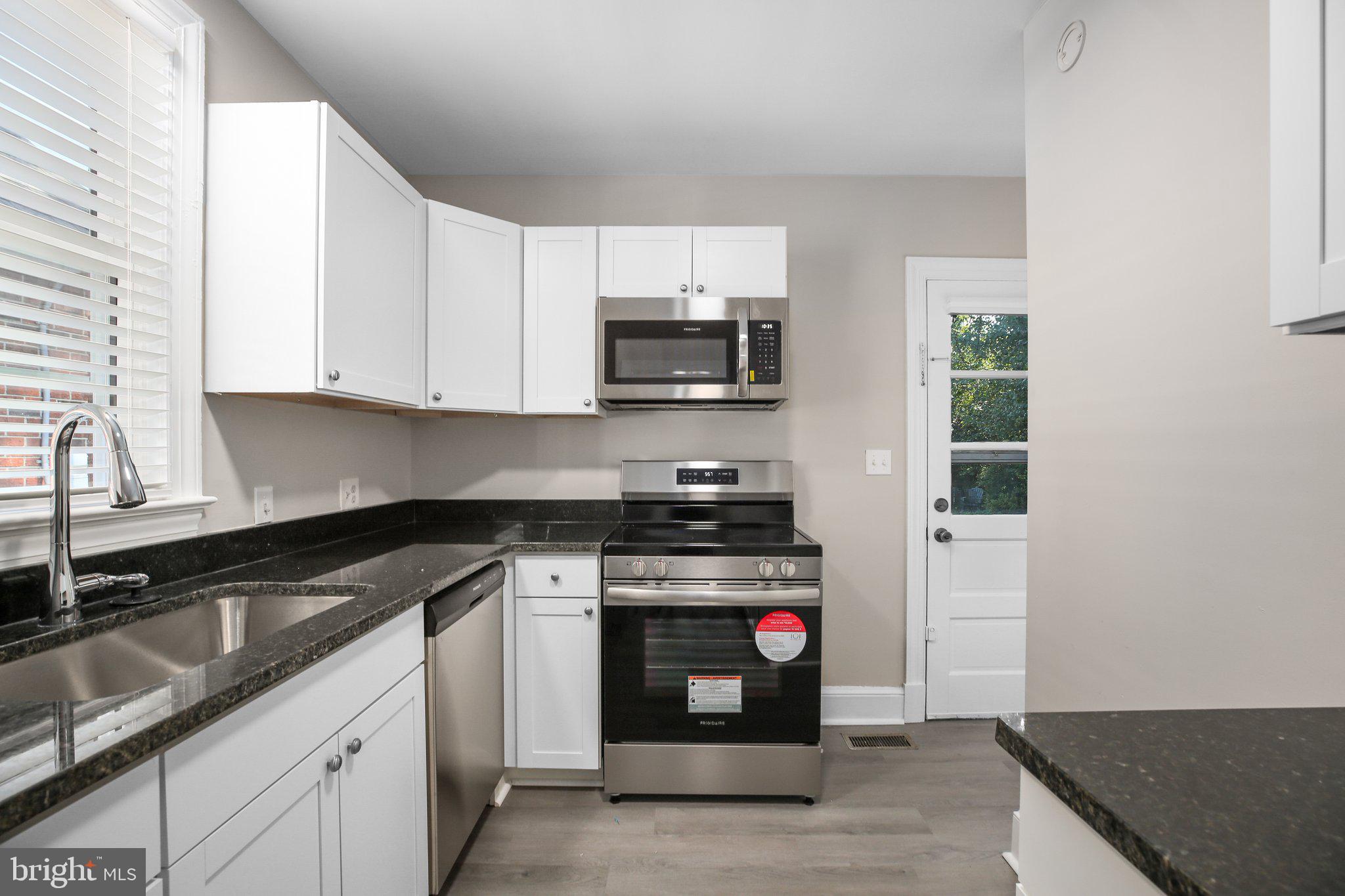 COLLEGE HEIGHTS - Residential