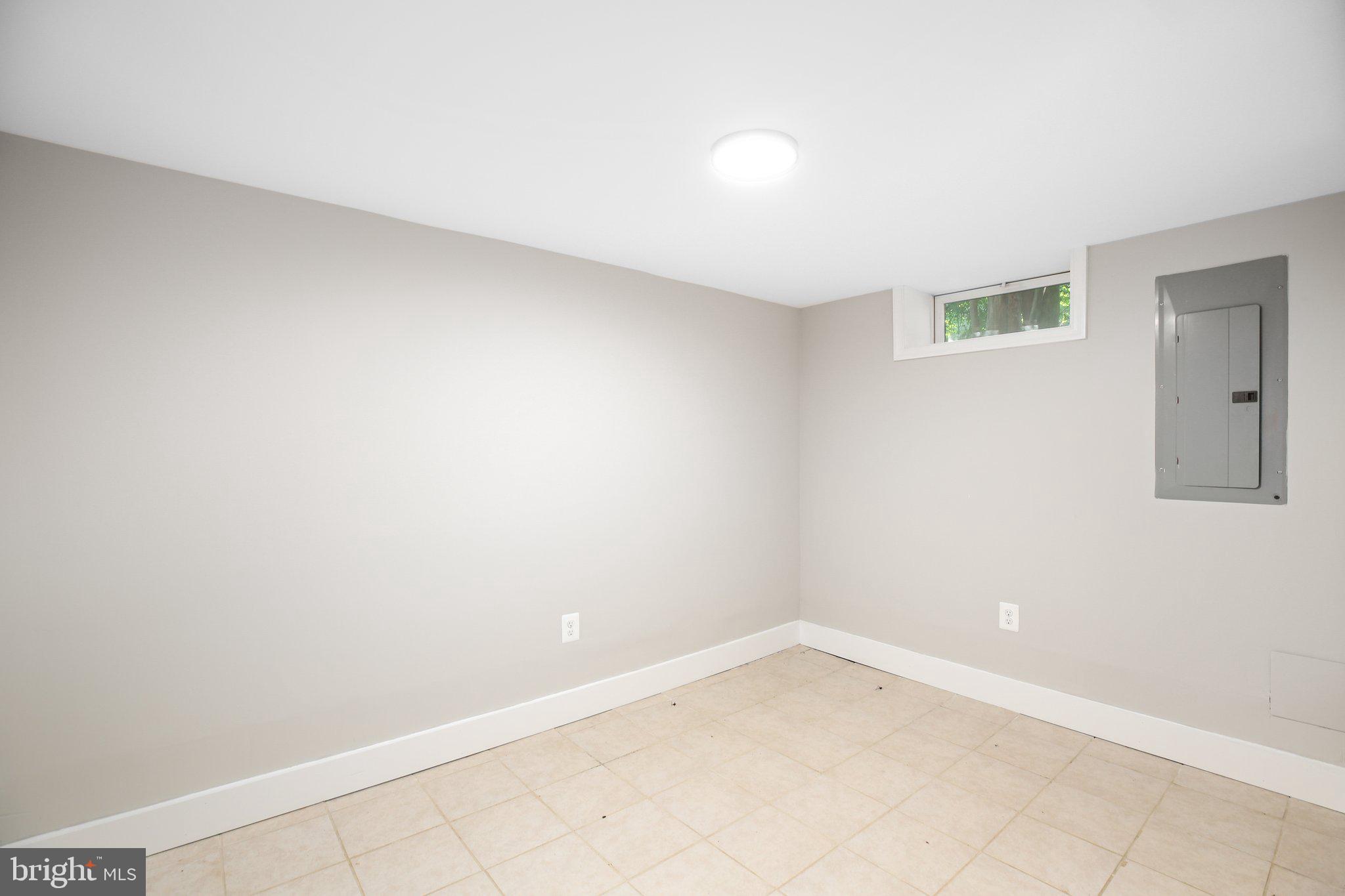 COLLEGE HEIGHTS - Residential