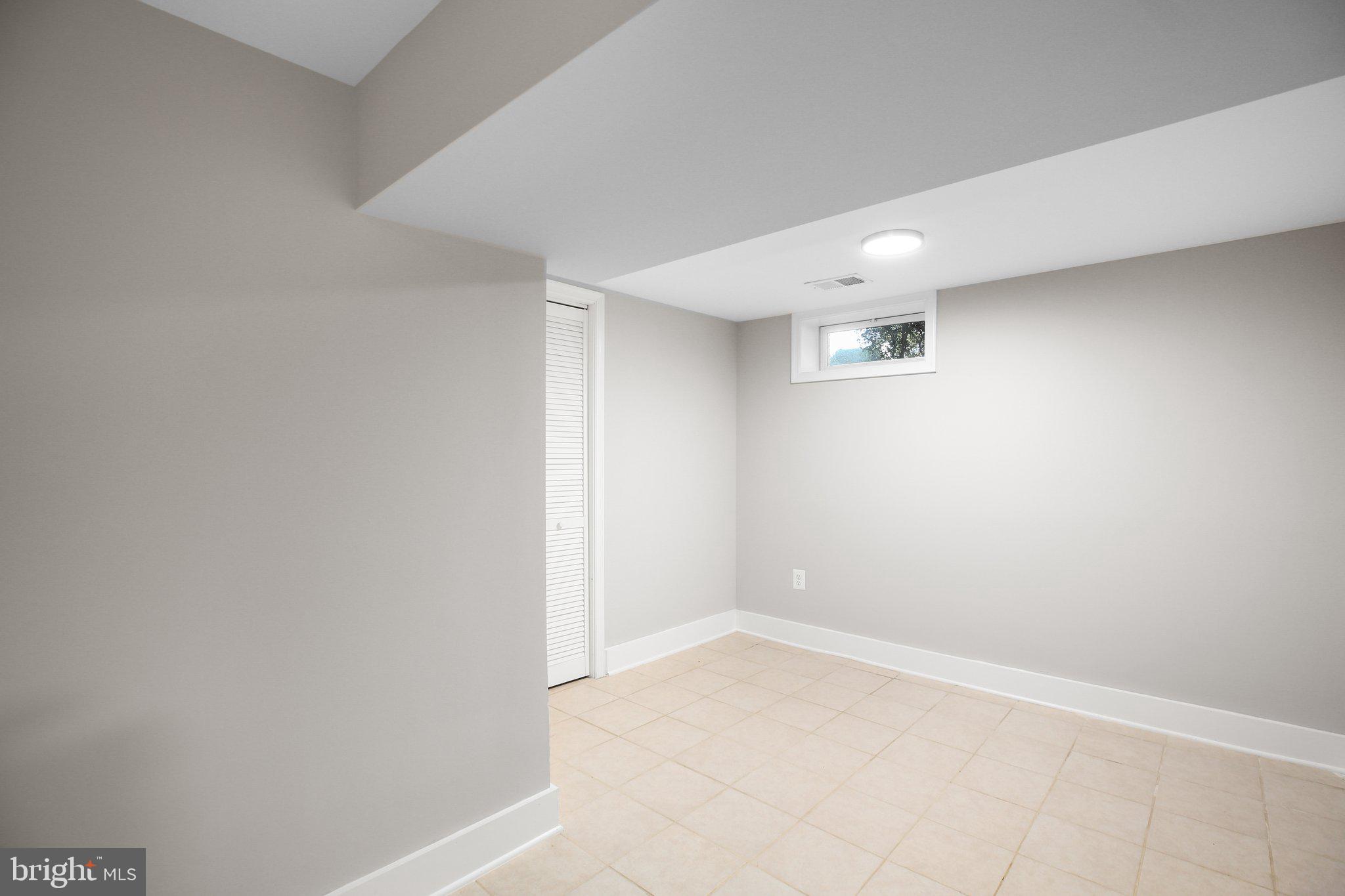 COLLEGE HEIGHTS - Residential