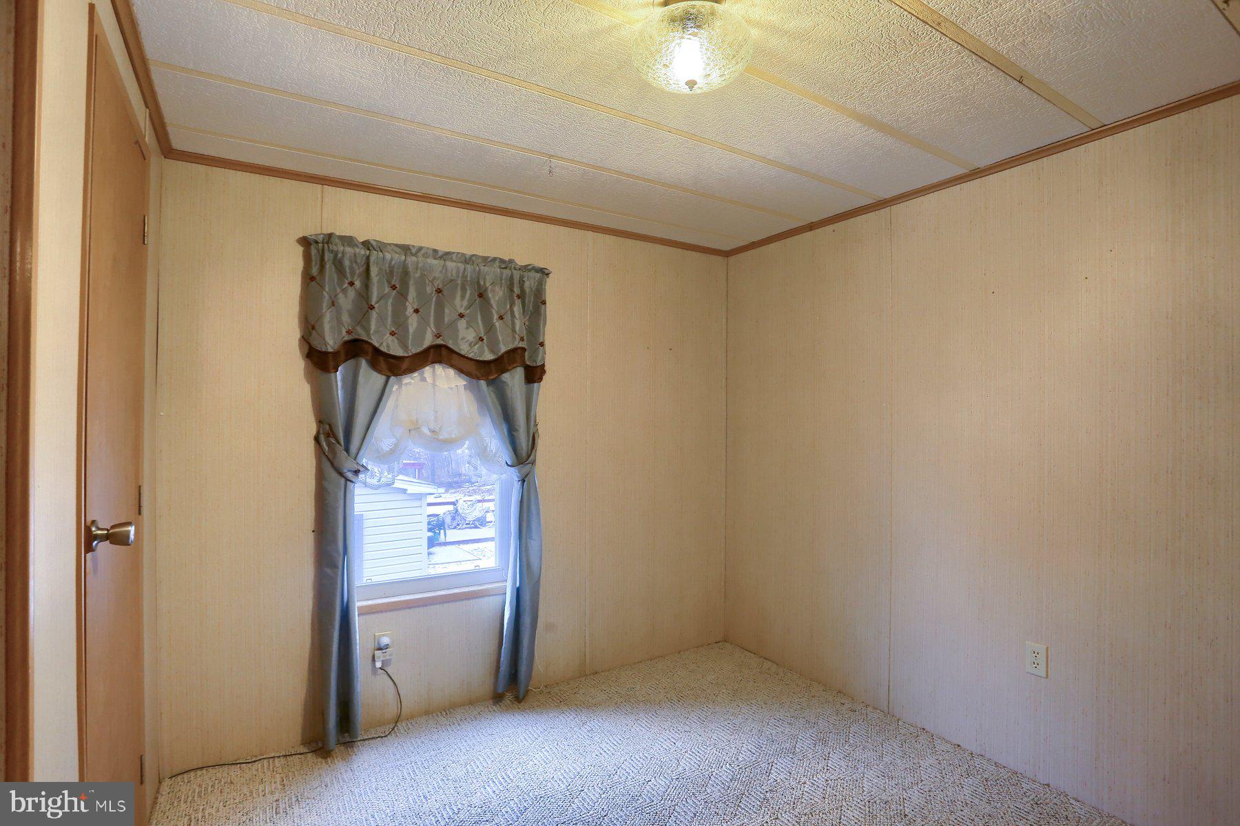 PARKSIDE MANOR - Residential