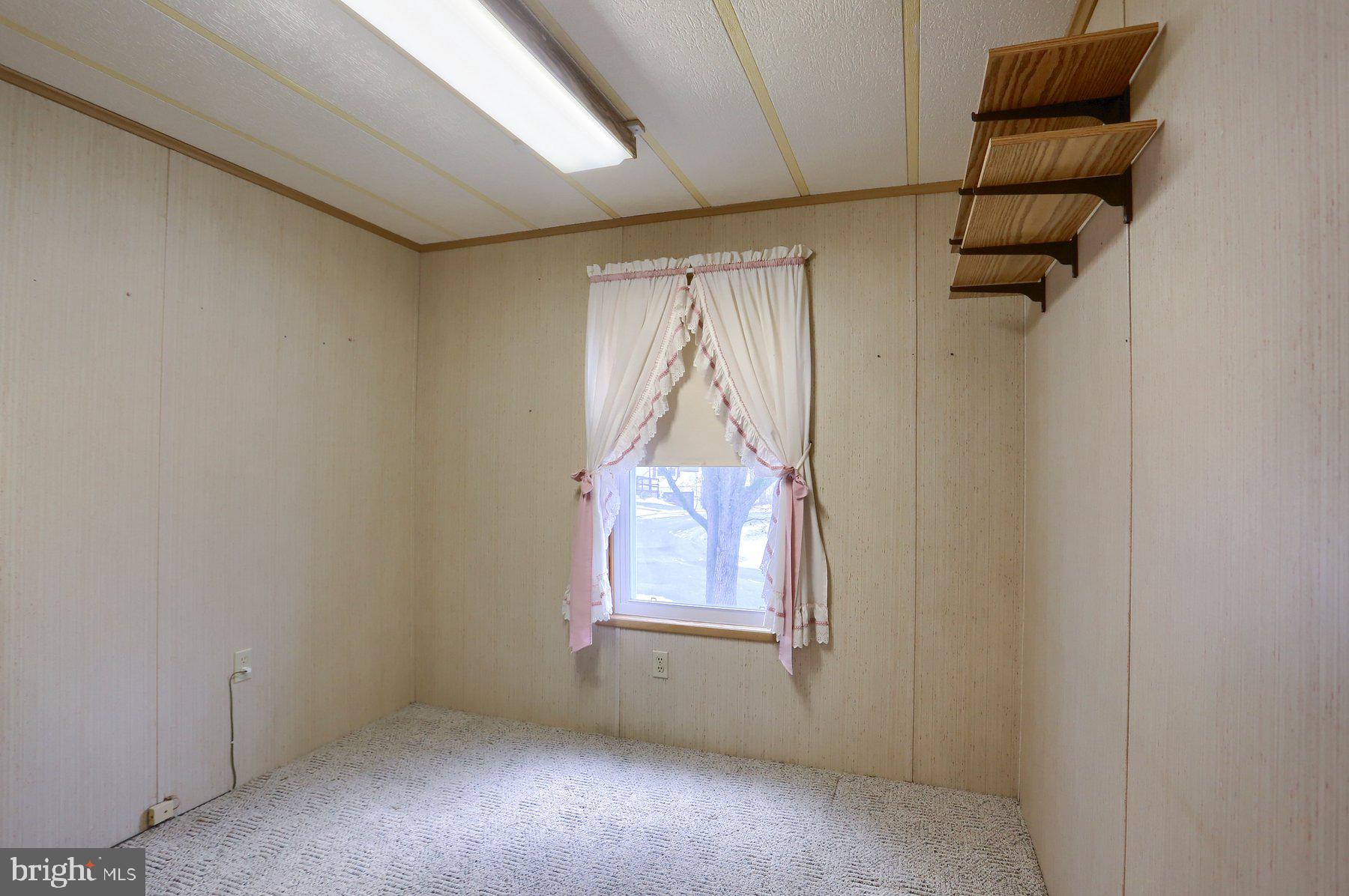 PARKSIDE MANOR - Residential