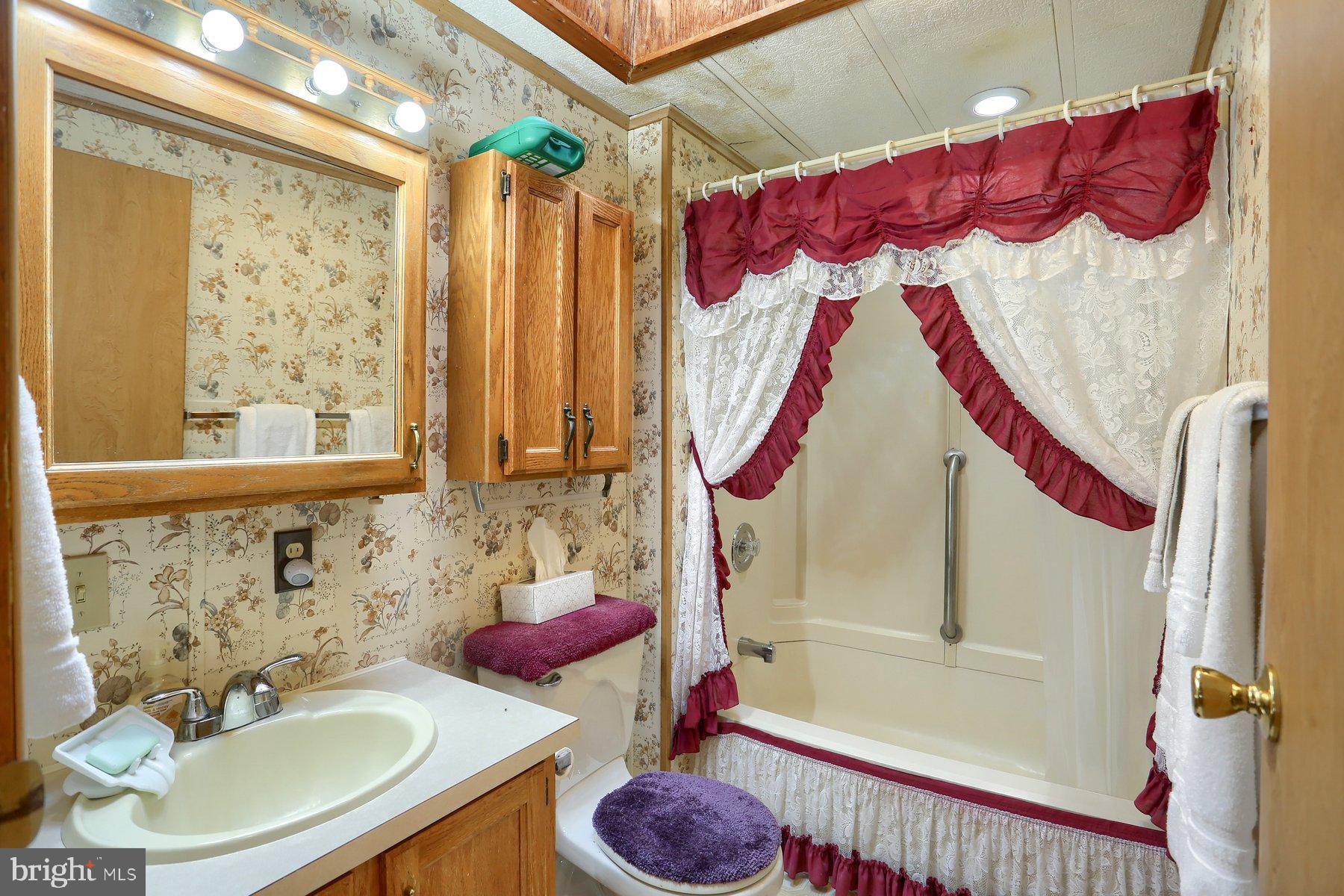 PARKSIDE MANOR - Residential