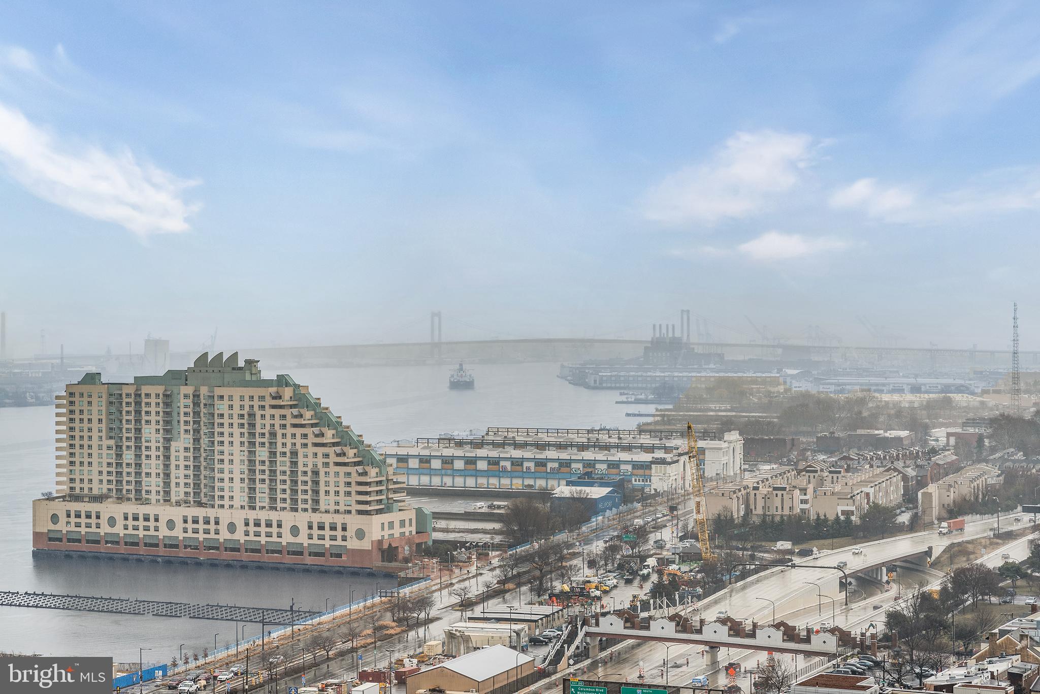 SOCIETY HILL - Residential