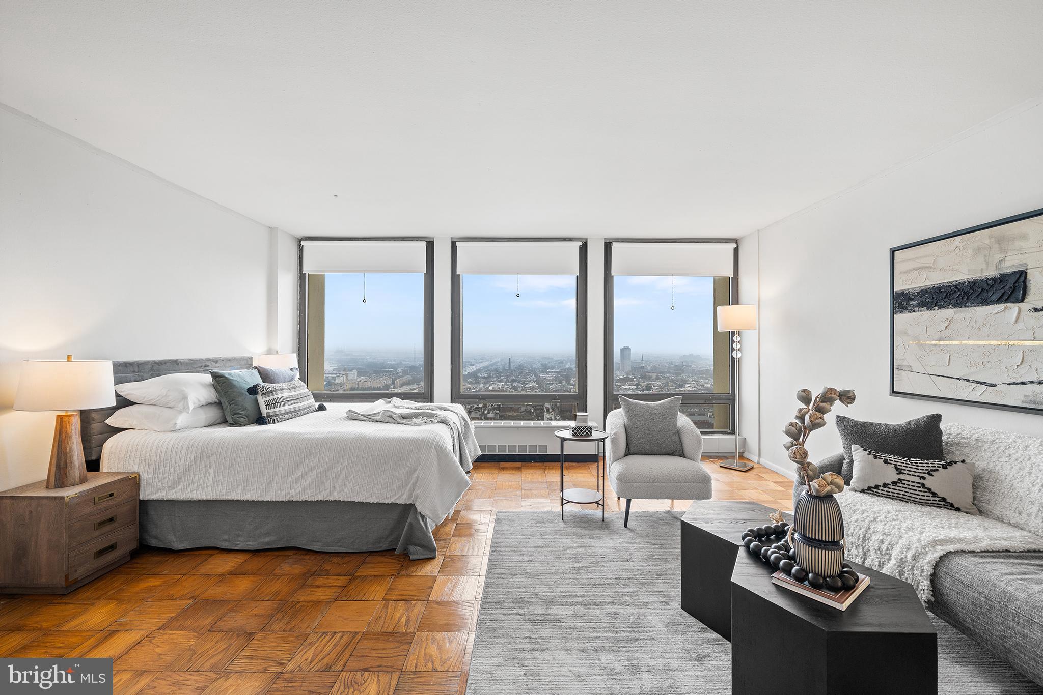 220 LOCUST STREET 25ES