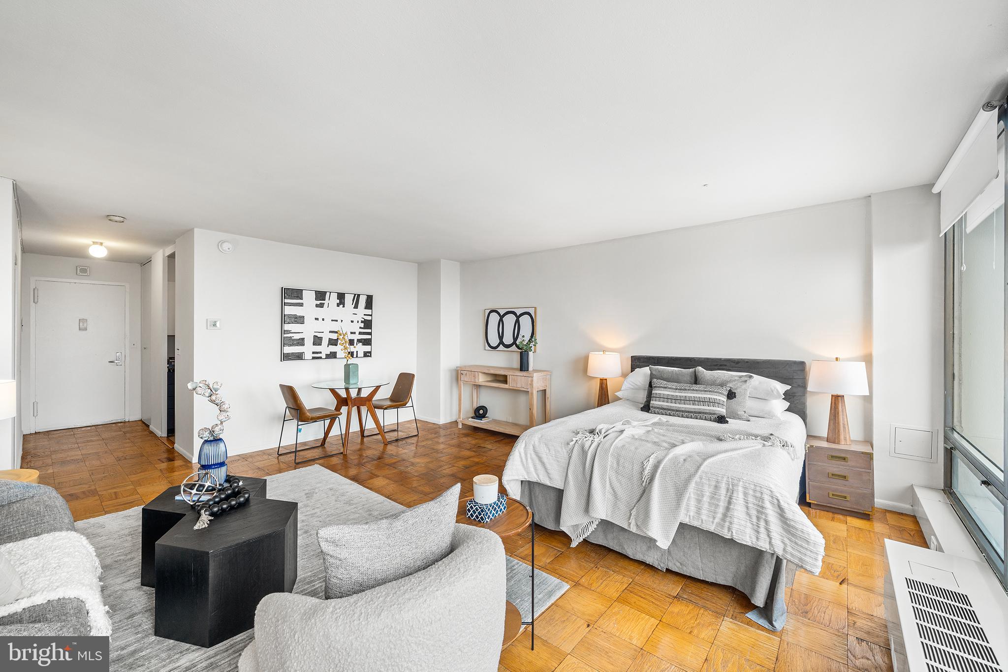 SOCIETY HILL - Residential