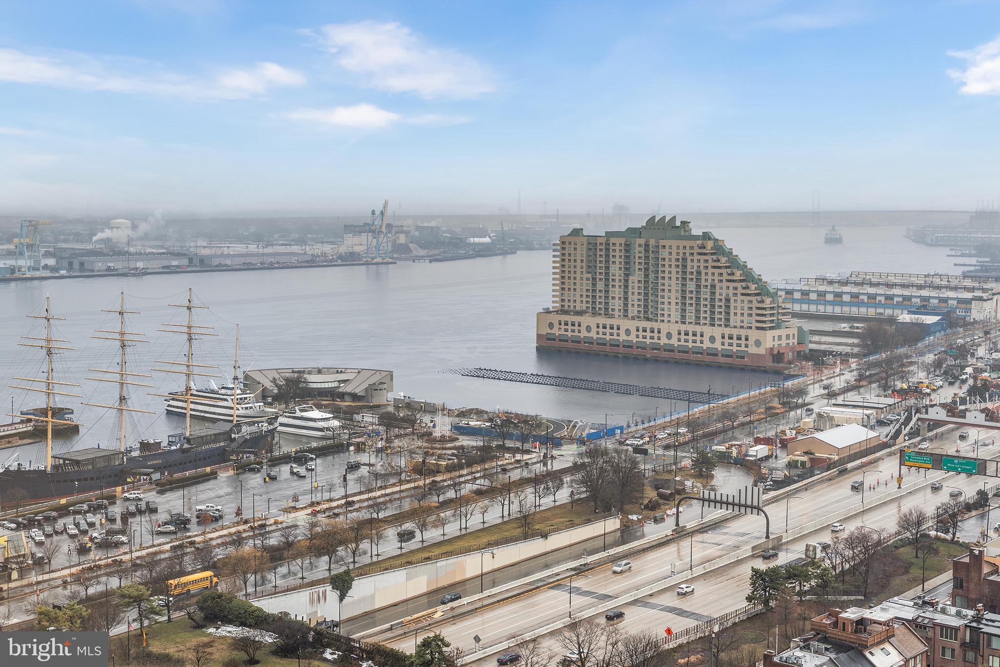 SOCIETY HILL - Residential