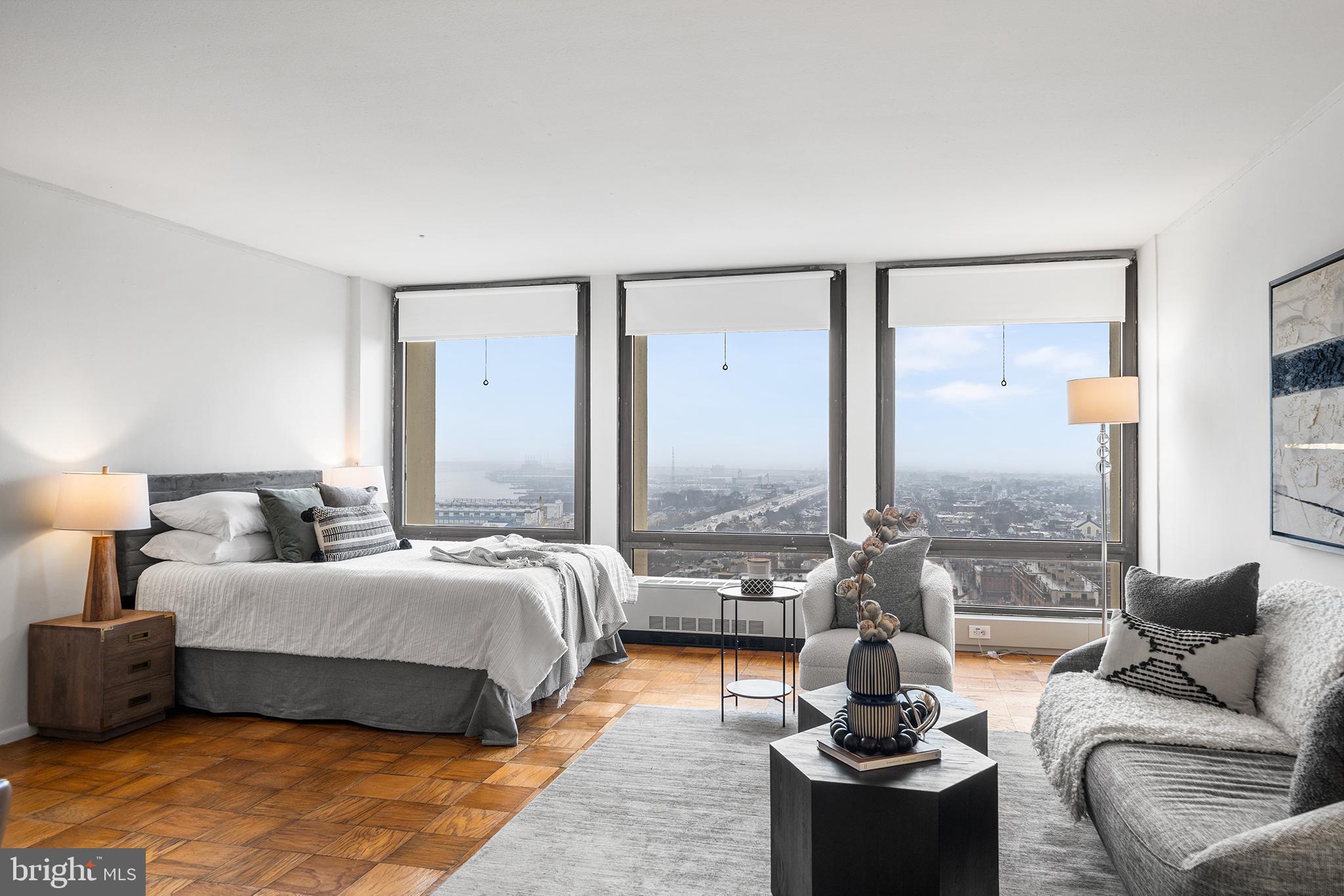 220 LOCUST STREET 25ES