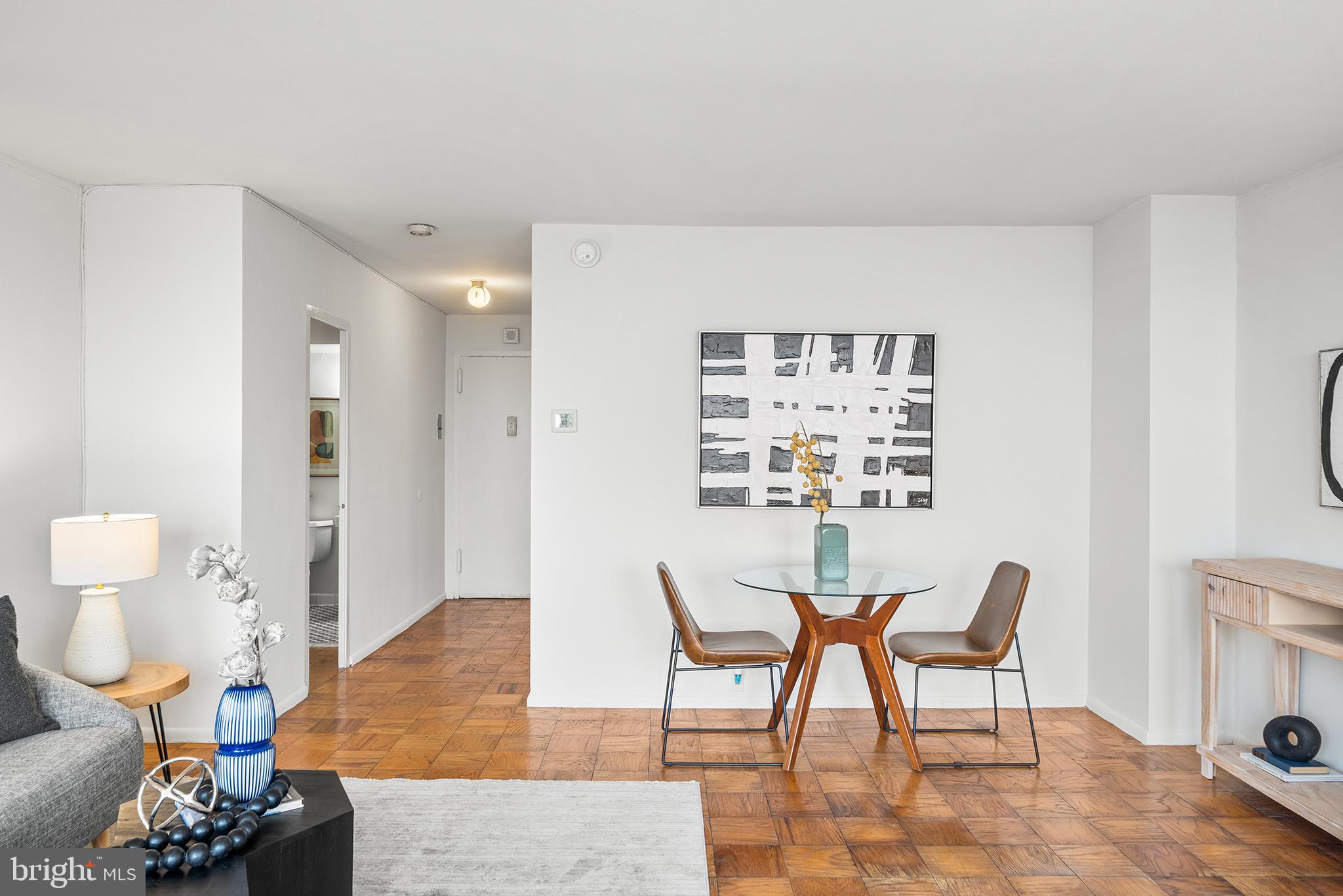 SOCIETY HILL - Residential