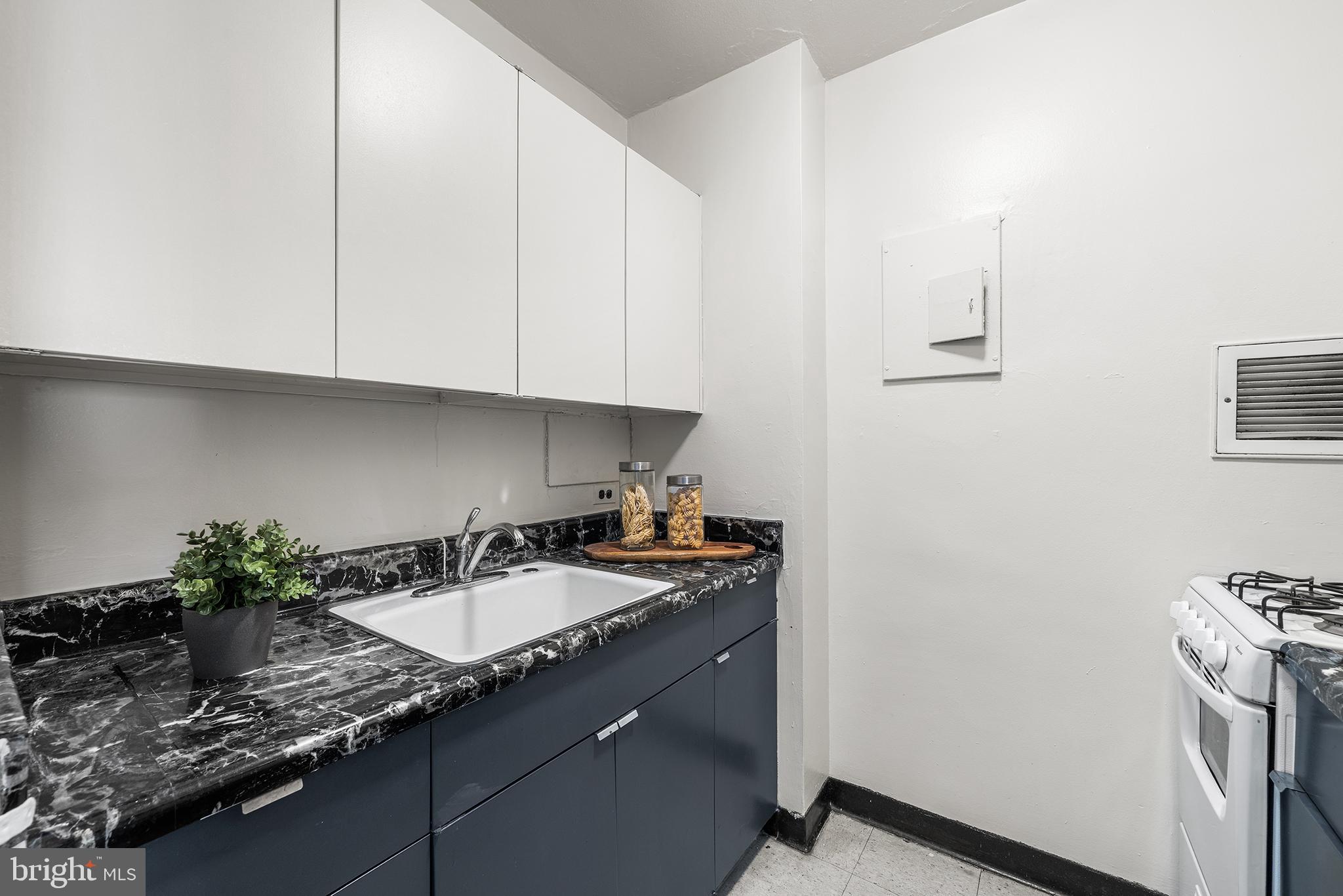 SOCIETY HILL - Residential