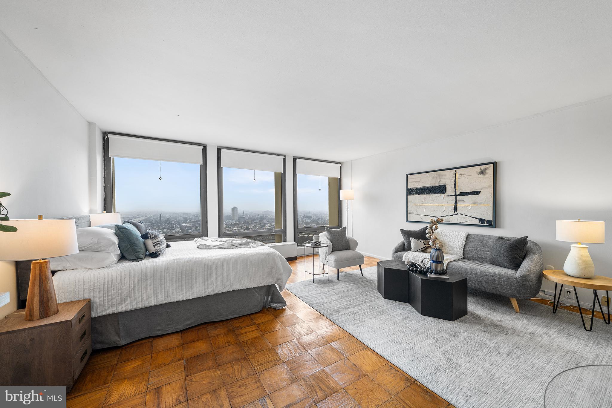 SOCIETY HILL - Residential