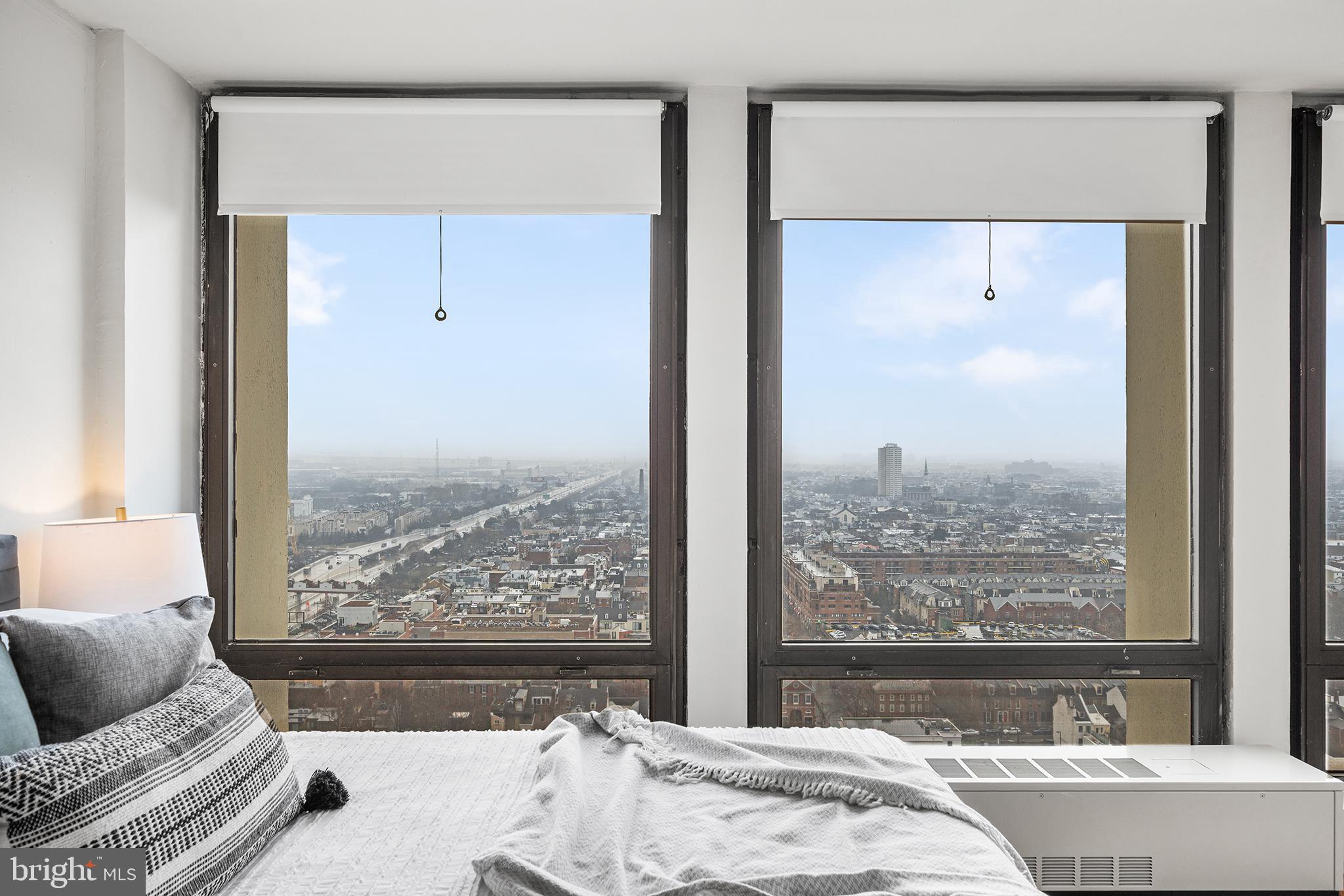 SOCIETY HILL - Residential